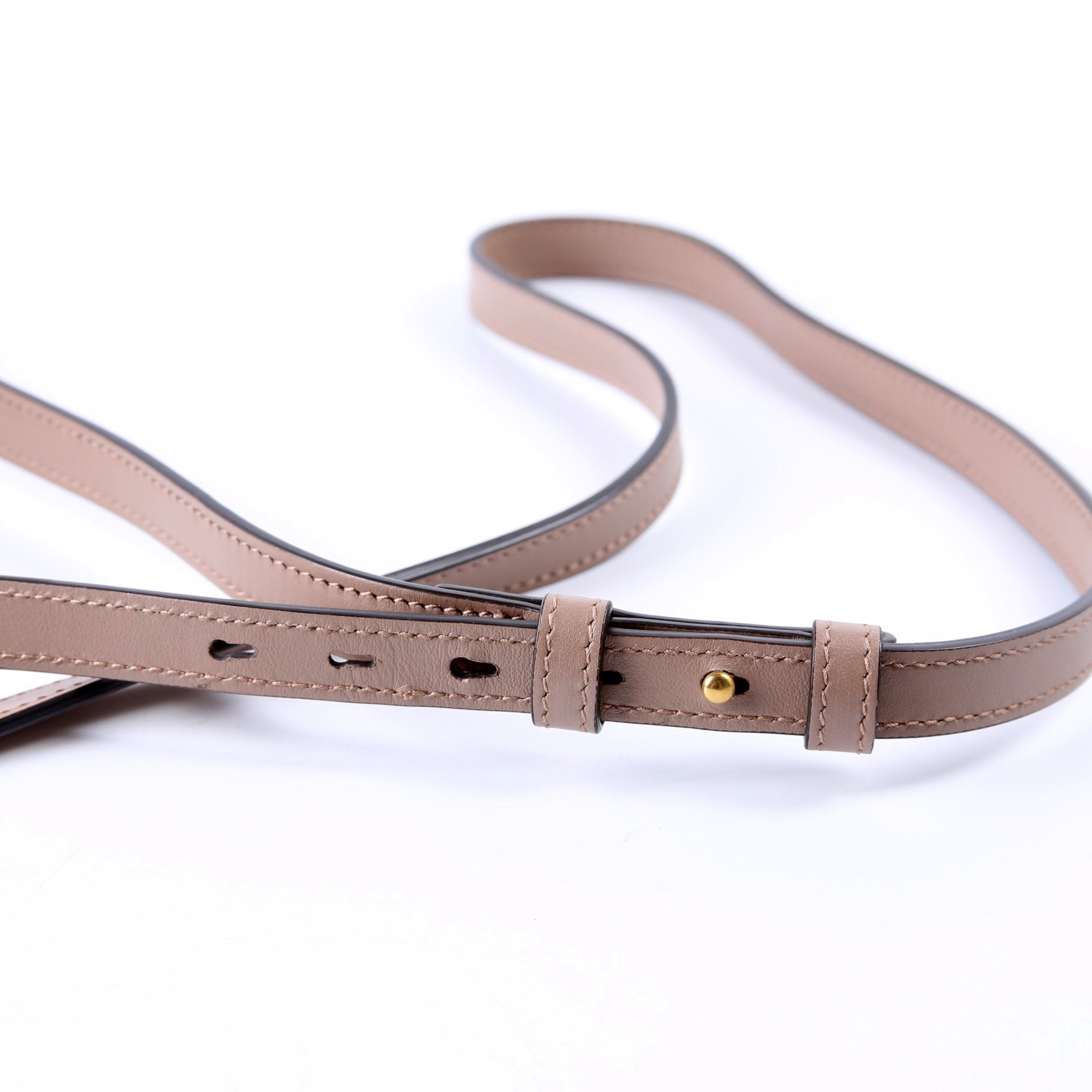 447632 Marmont Small Leather Camera Beige