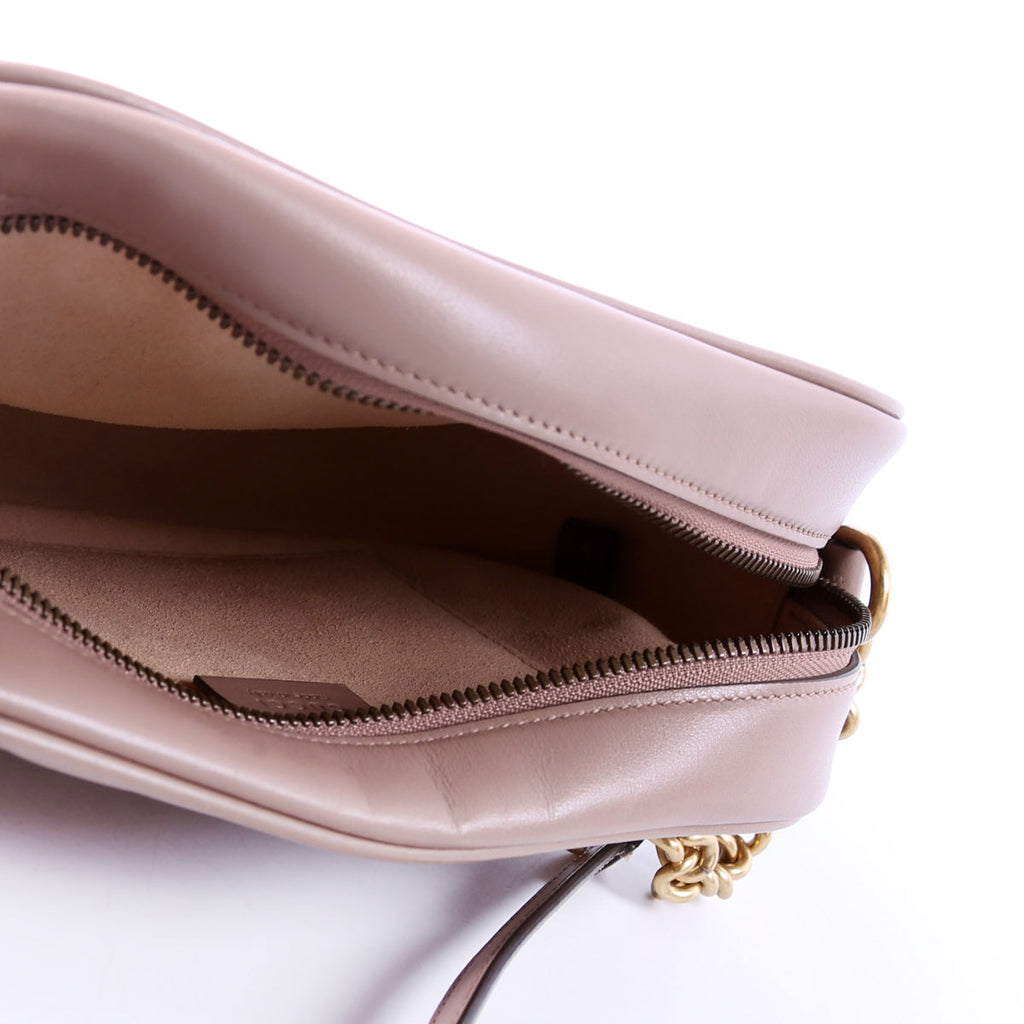 447632 Marmont Small Leather Camera Beige