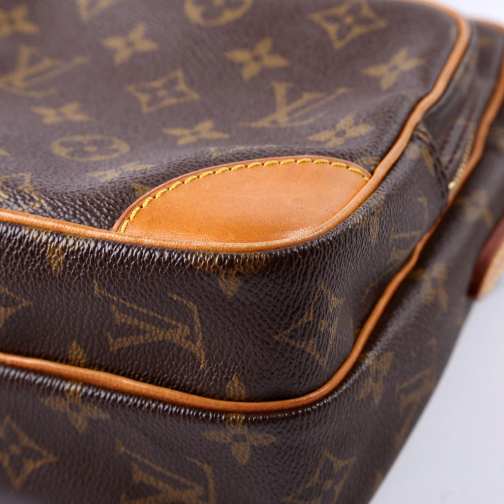 Amazone Monogram