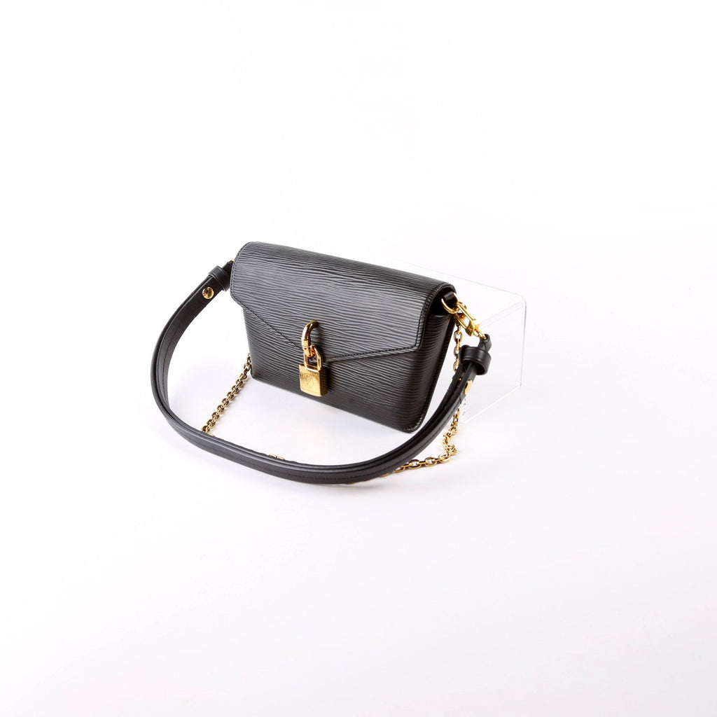 Padlock on Strap Epi Black