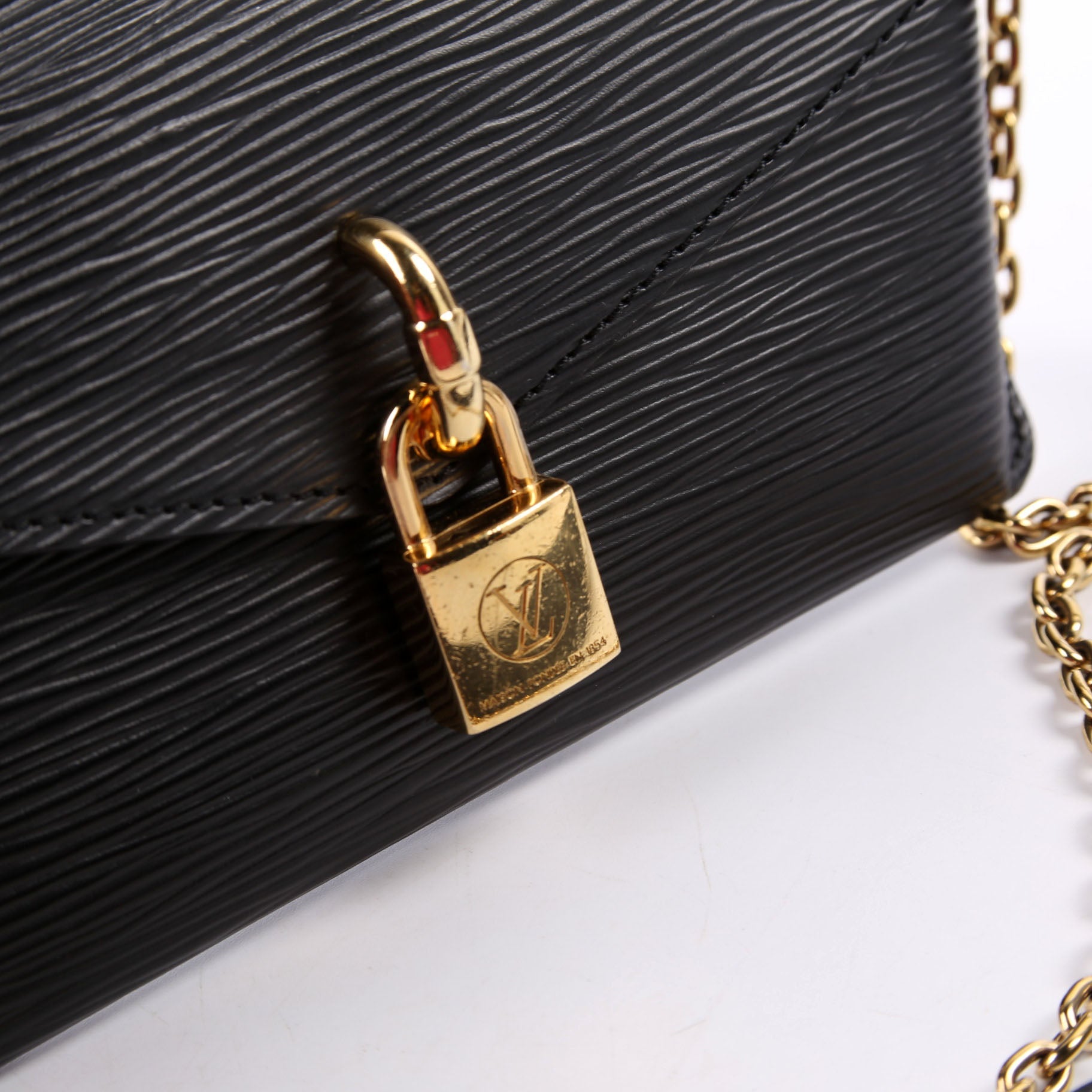Padlock on Strap Epi Black