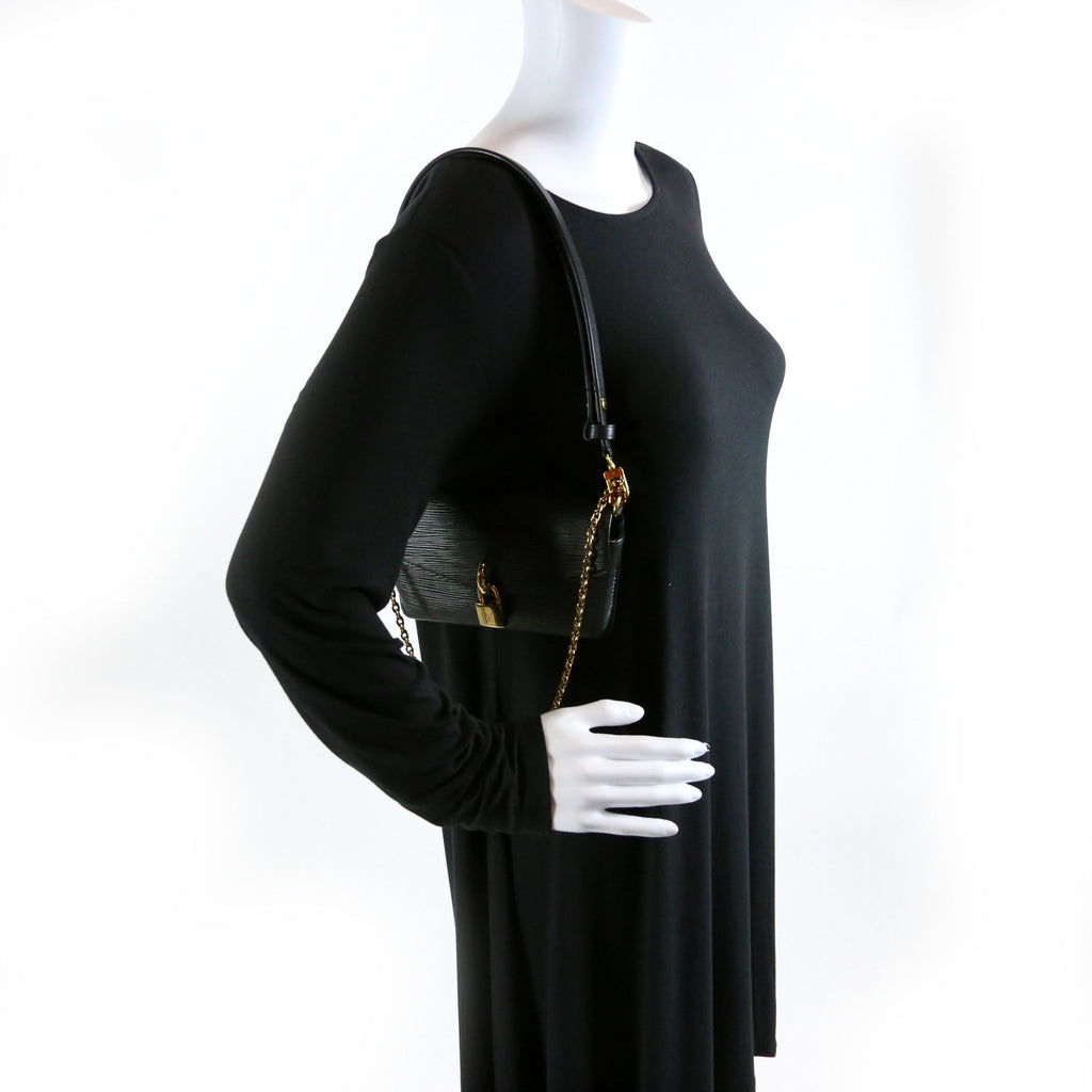 Padlock on Strap Epi Black