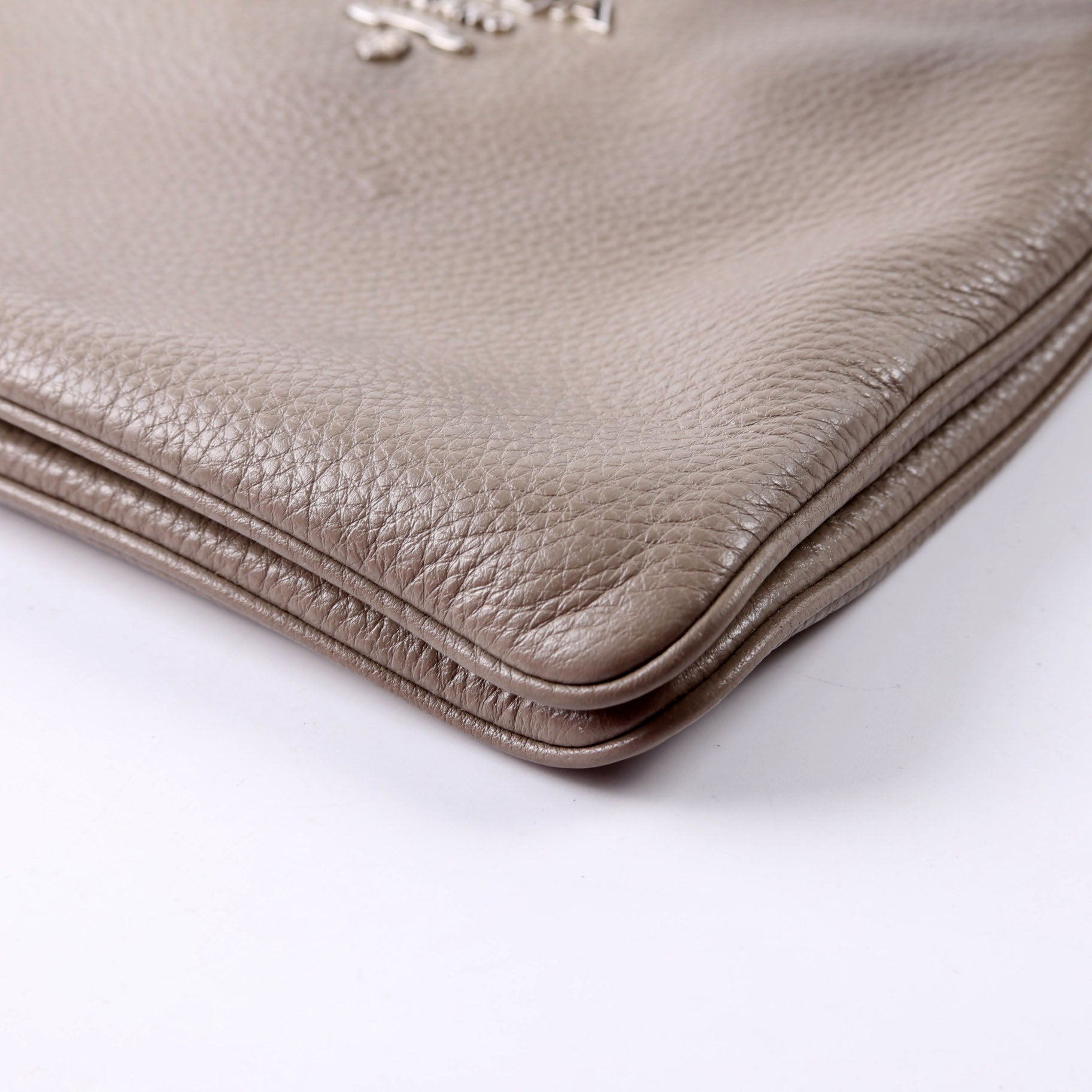 1BH046 Vitello Phenix Crossbody