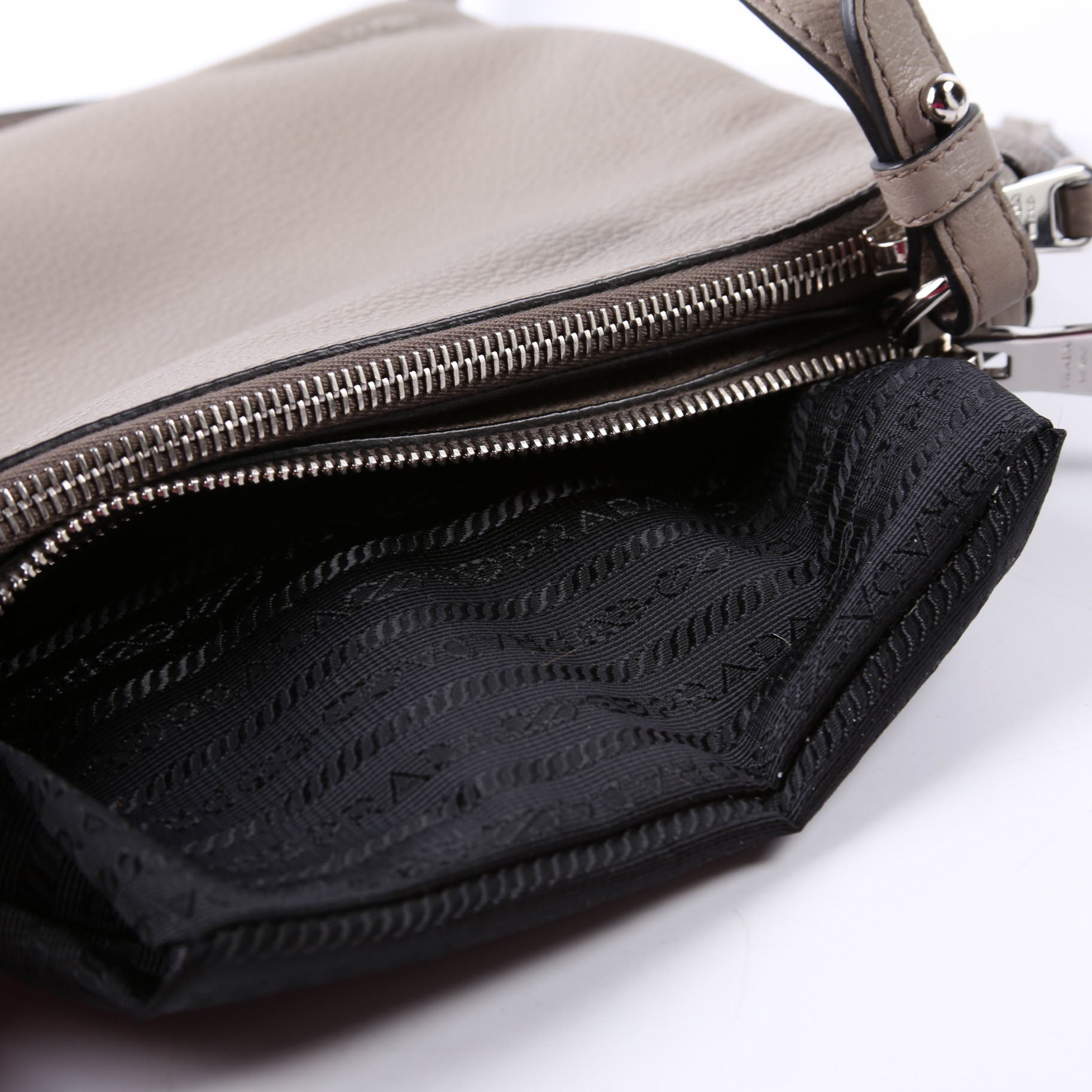 1BH046 Vitello Phenix Crossbody