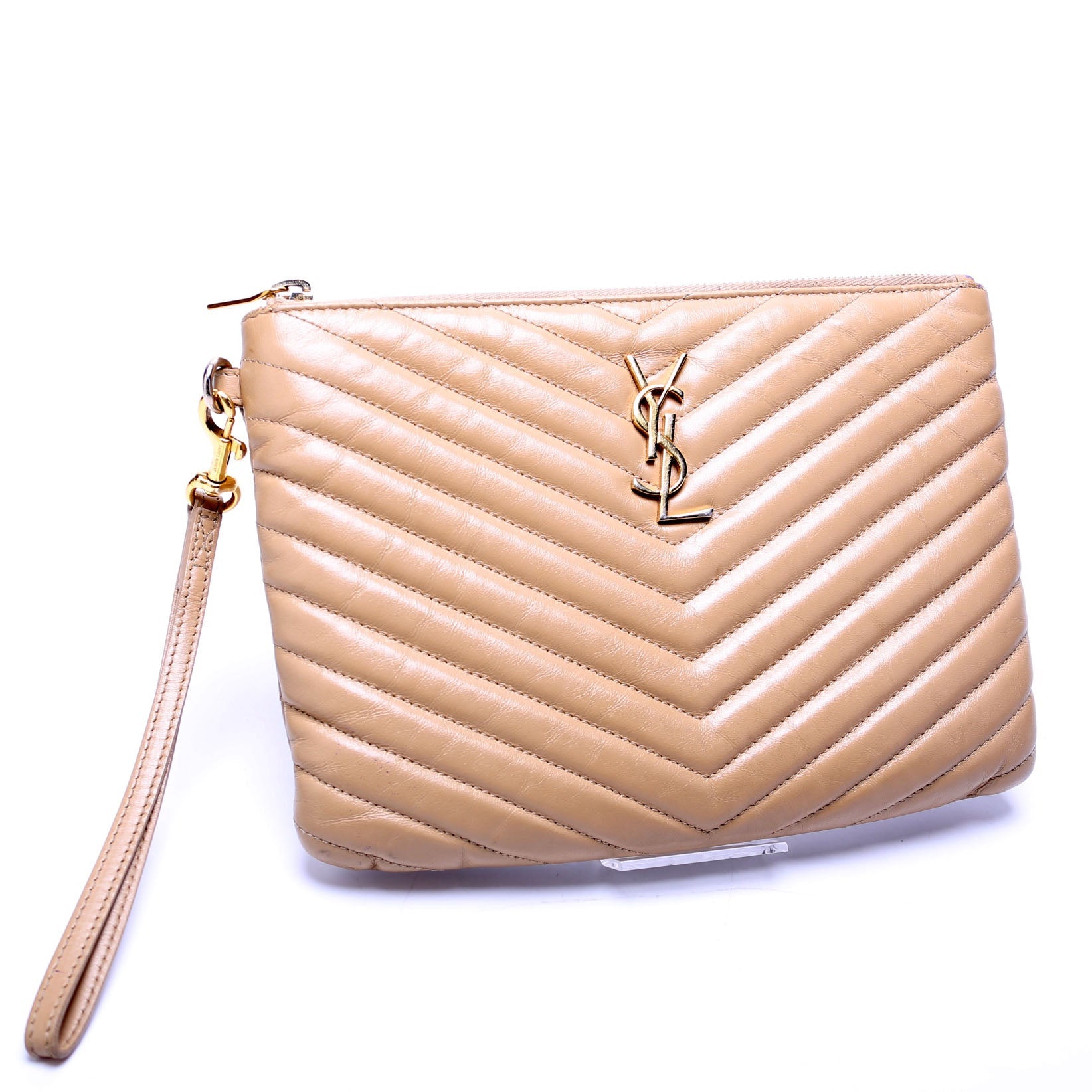 379039 A5 Matelasse Pouch Tan