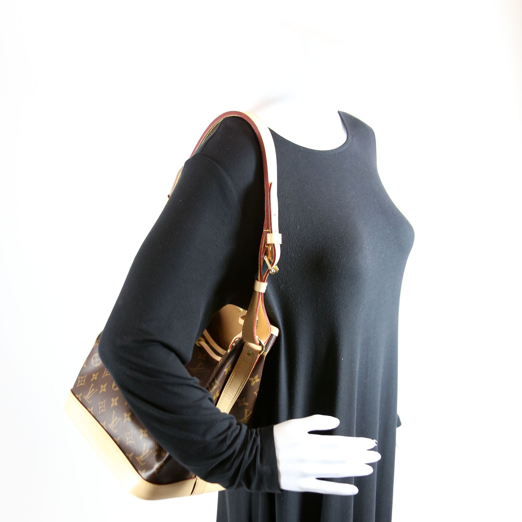 Noe Petit NM Monogram