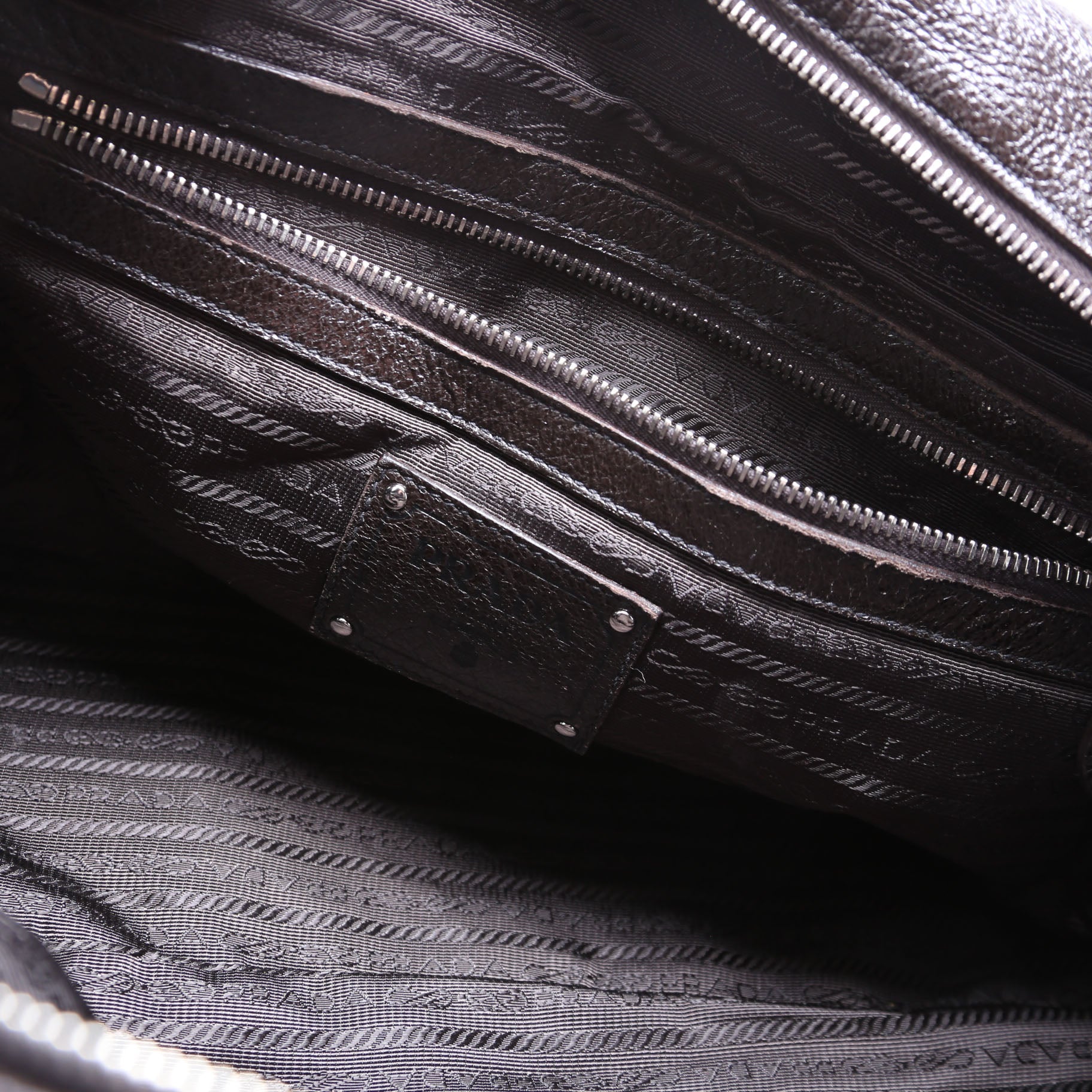 Cervo Lux Chain Shoulder Bag Brown