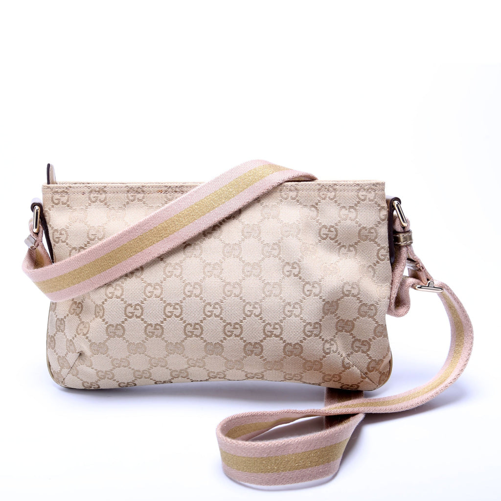 189749 Shelly Web Shoulder