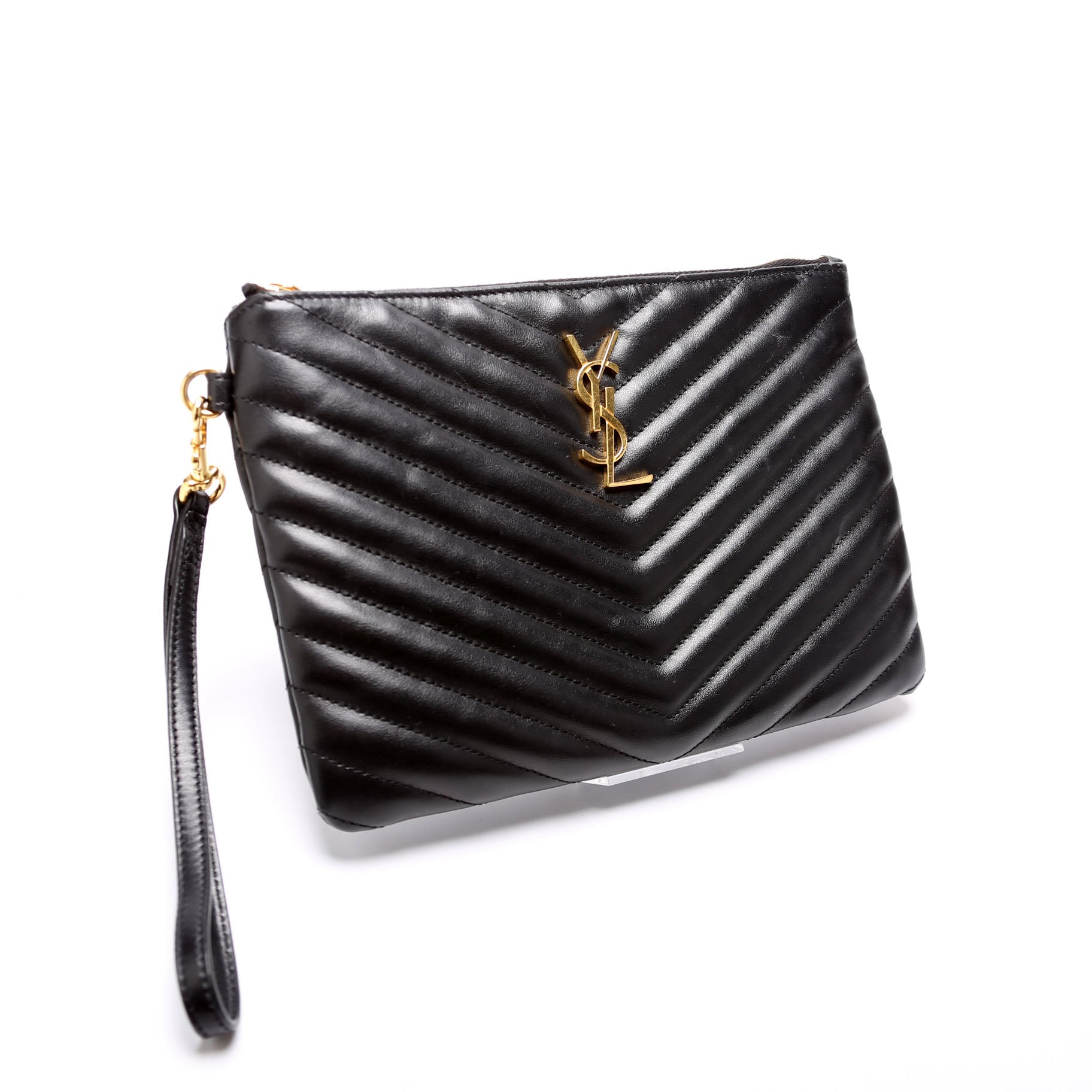 379039 A5 Matelasse Pouch Black