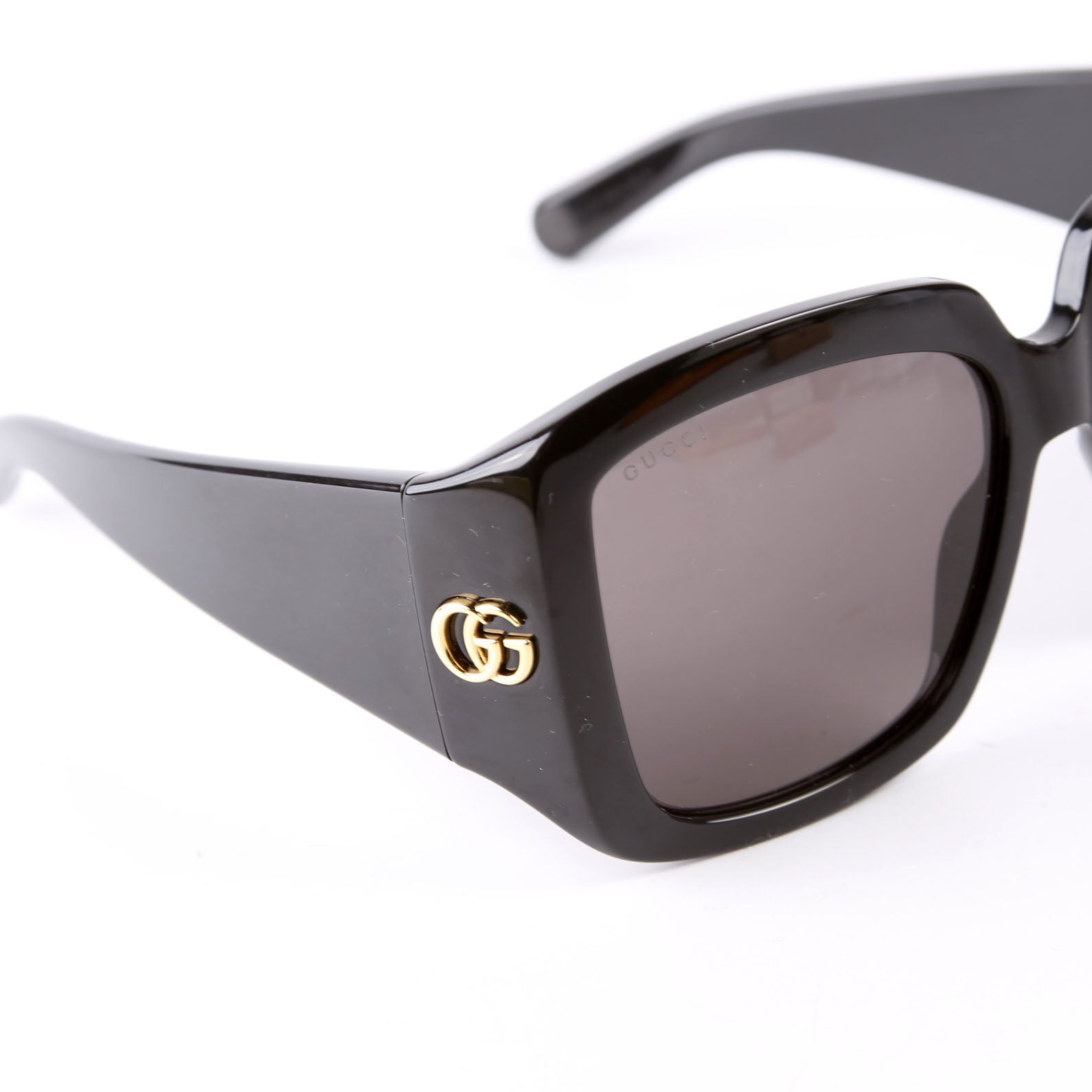 Sunglasses: GG1402S Square