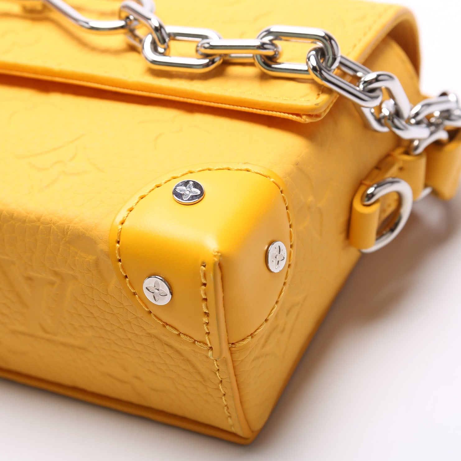 Steamer Wearable Wallet Taurillon Yellow