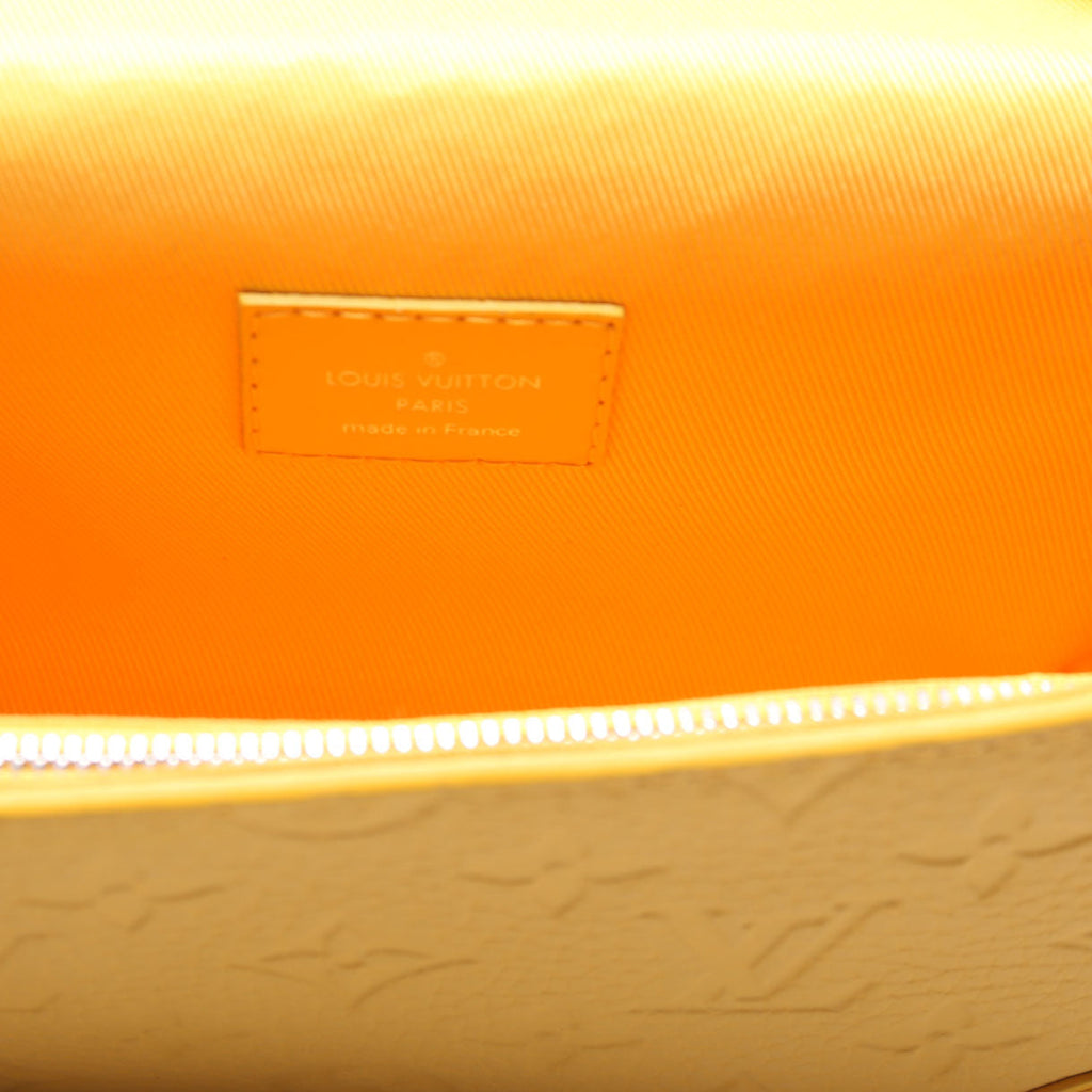 Steamer Wearable Wallet Taurillon Yellow