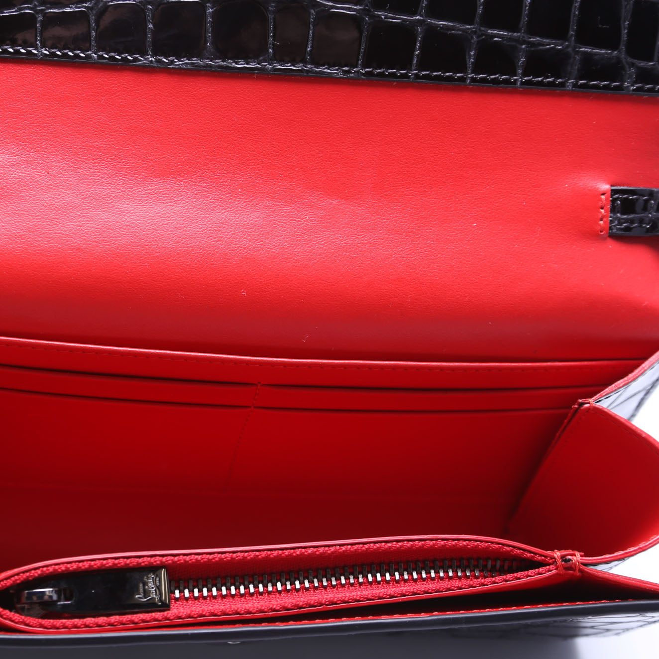 LOUB154 Clutch NM Crocodile Embossed Black