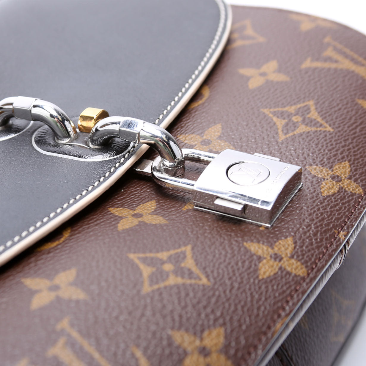 Chain It PM Monogram