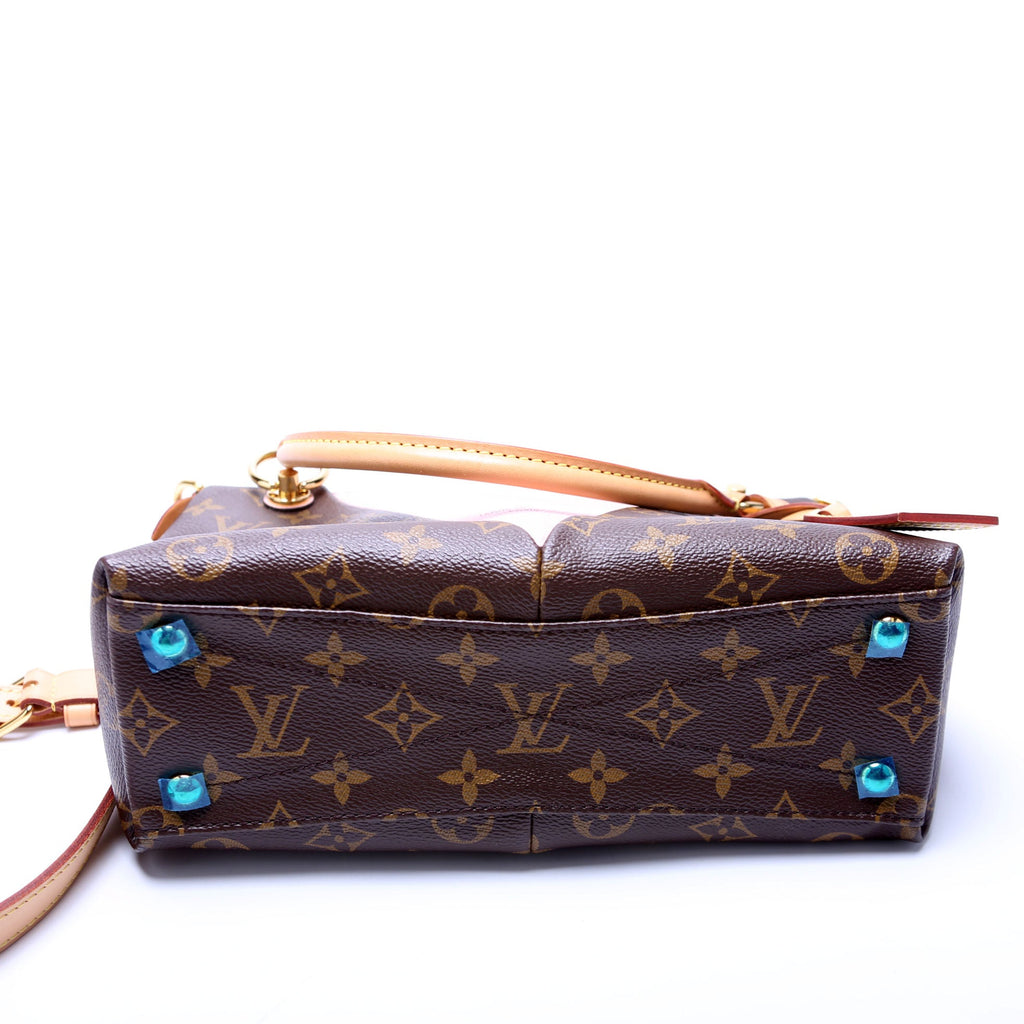 V Tote BB Monogram Pink