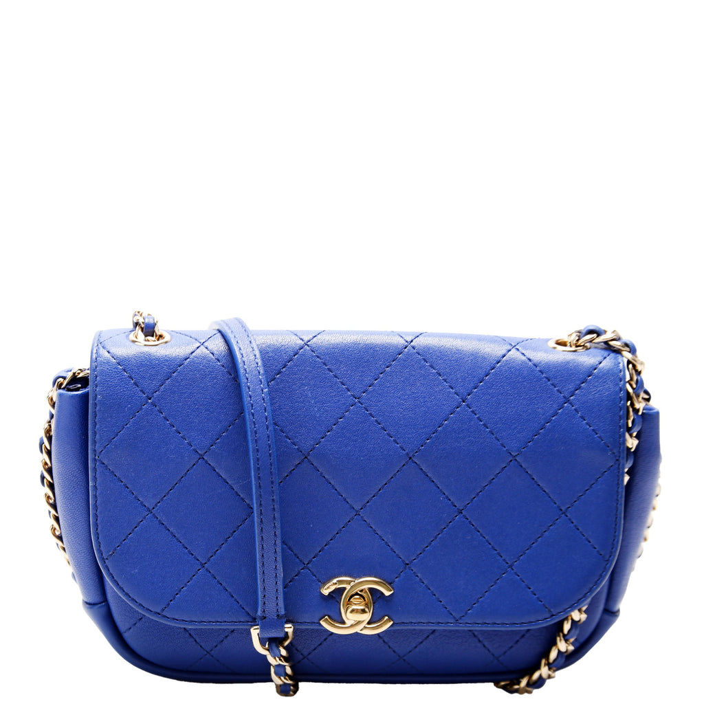 Casual Trip Flap Shoulder Bag Quilted Calfskin 27M