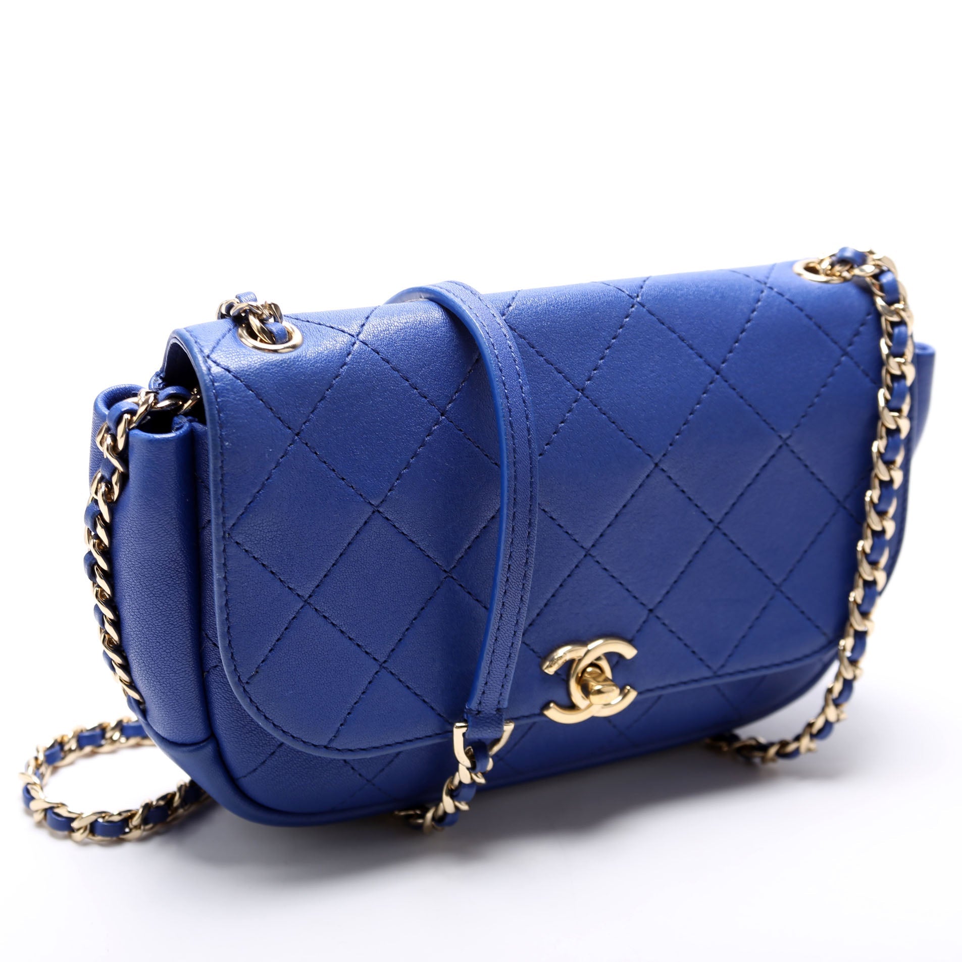 Casual Trip Flap Shoulder Bag Quilted Calfskin 27M