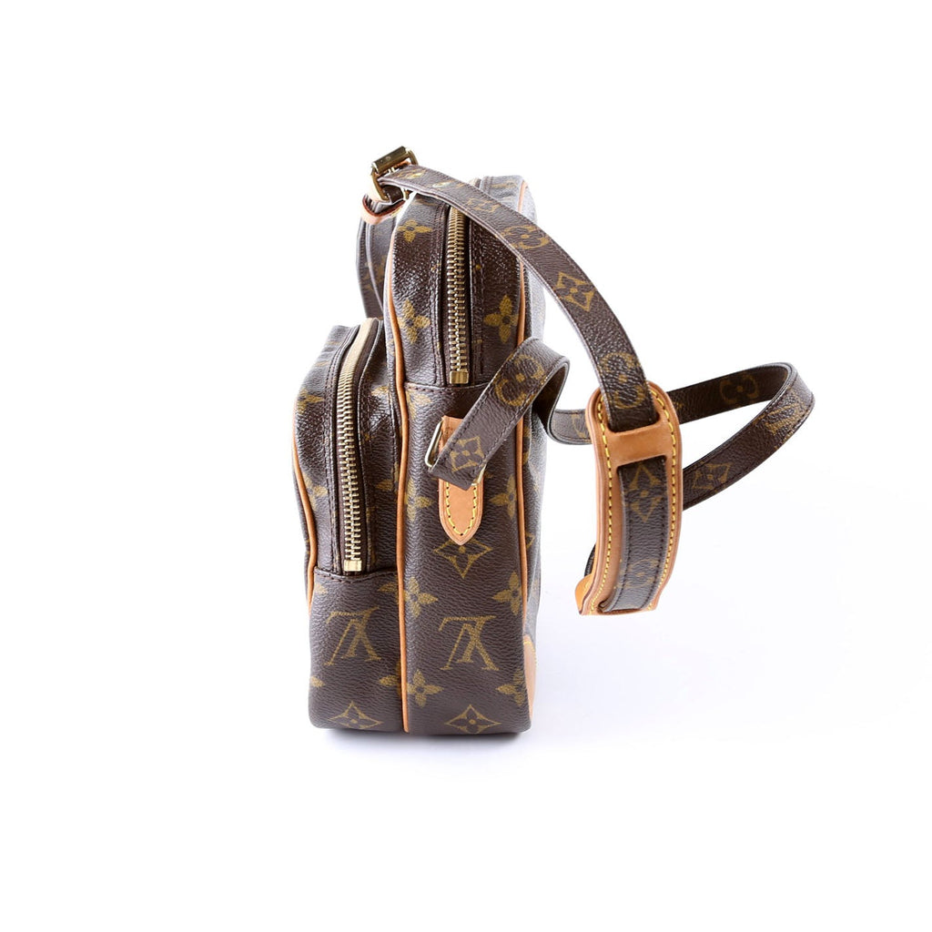 Amazone Monogram