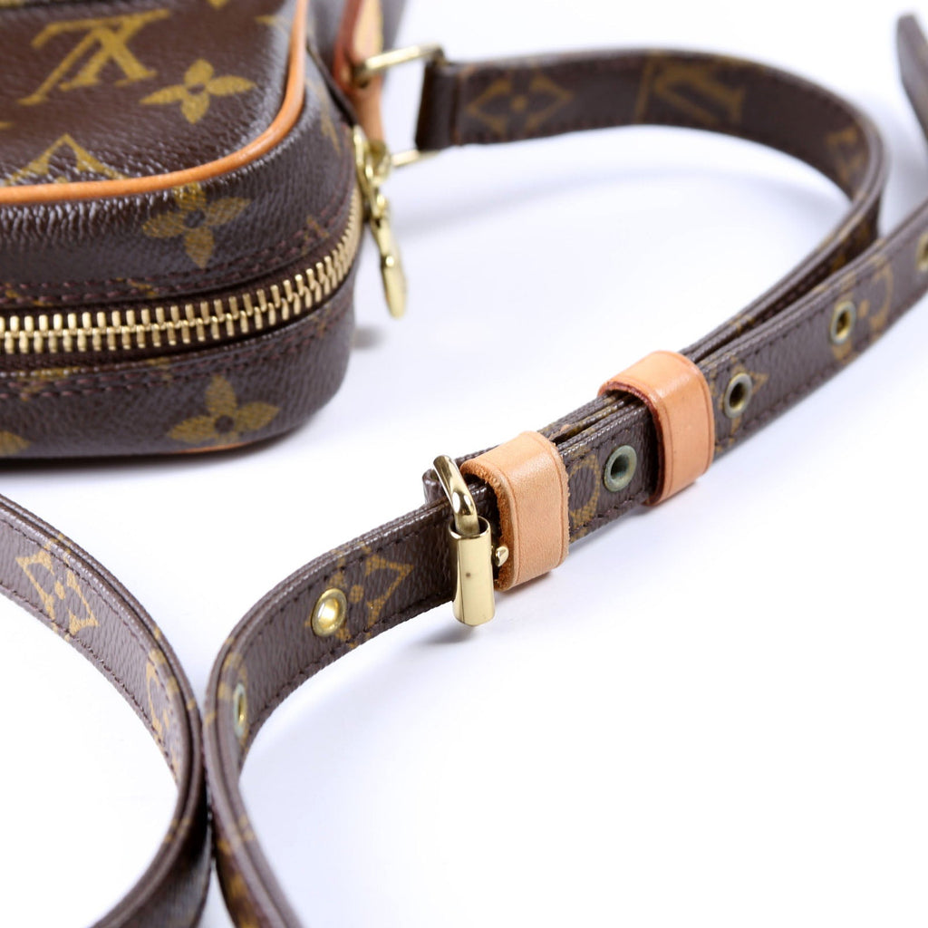 Amazone Monogram