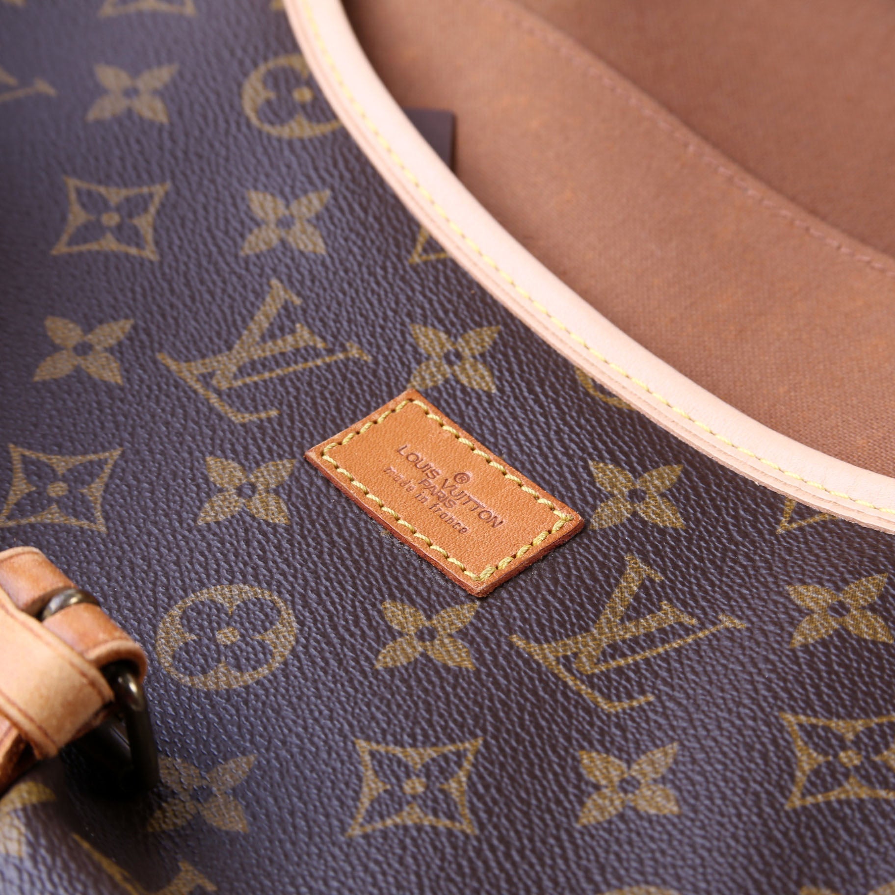 Saumur 35 Monogram