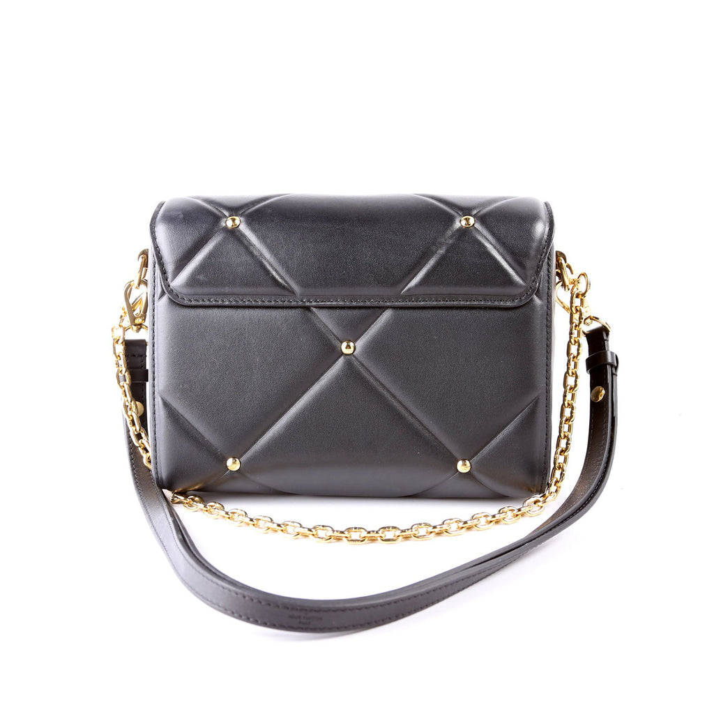 Twist MM Quilted Lambskin Black