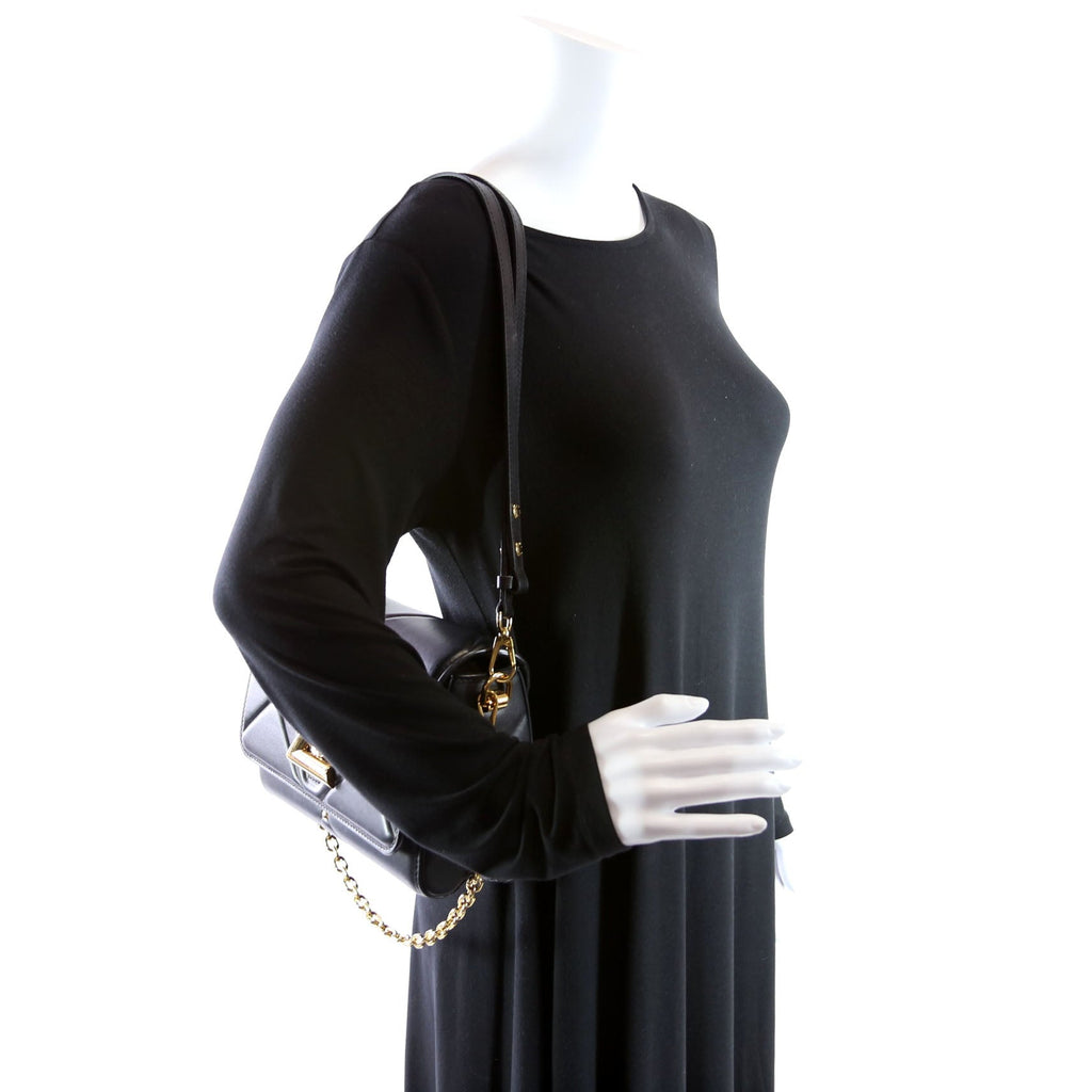 Twist MM Quilted Lambskin Black