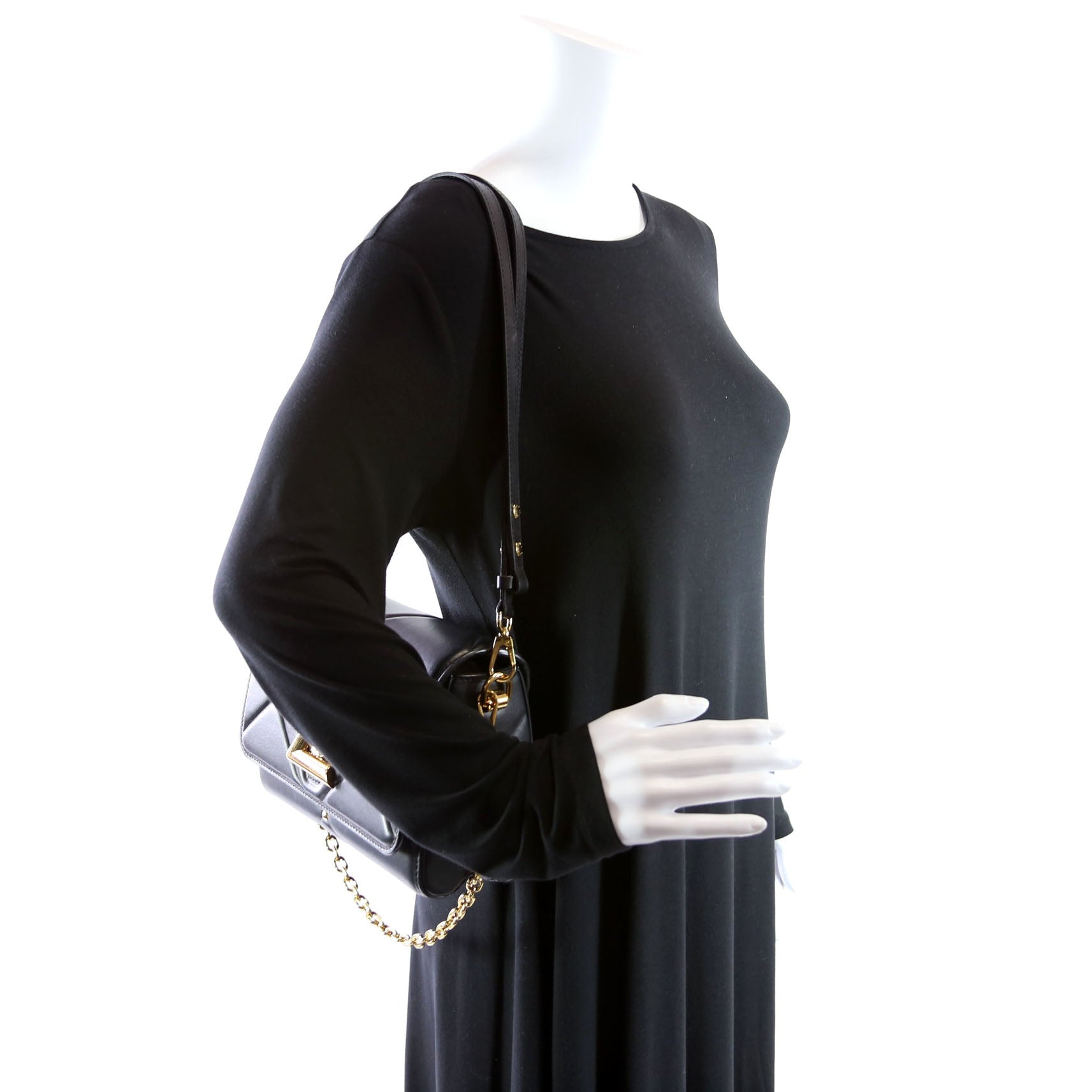 Twist MM Quilted Lambskin Black