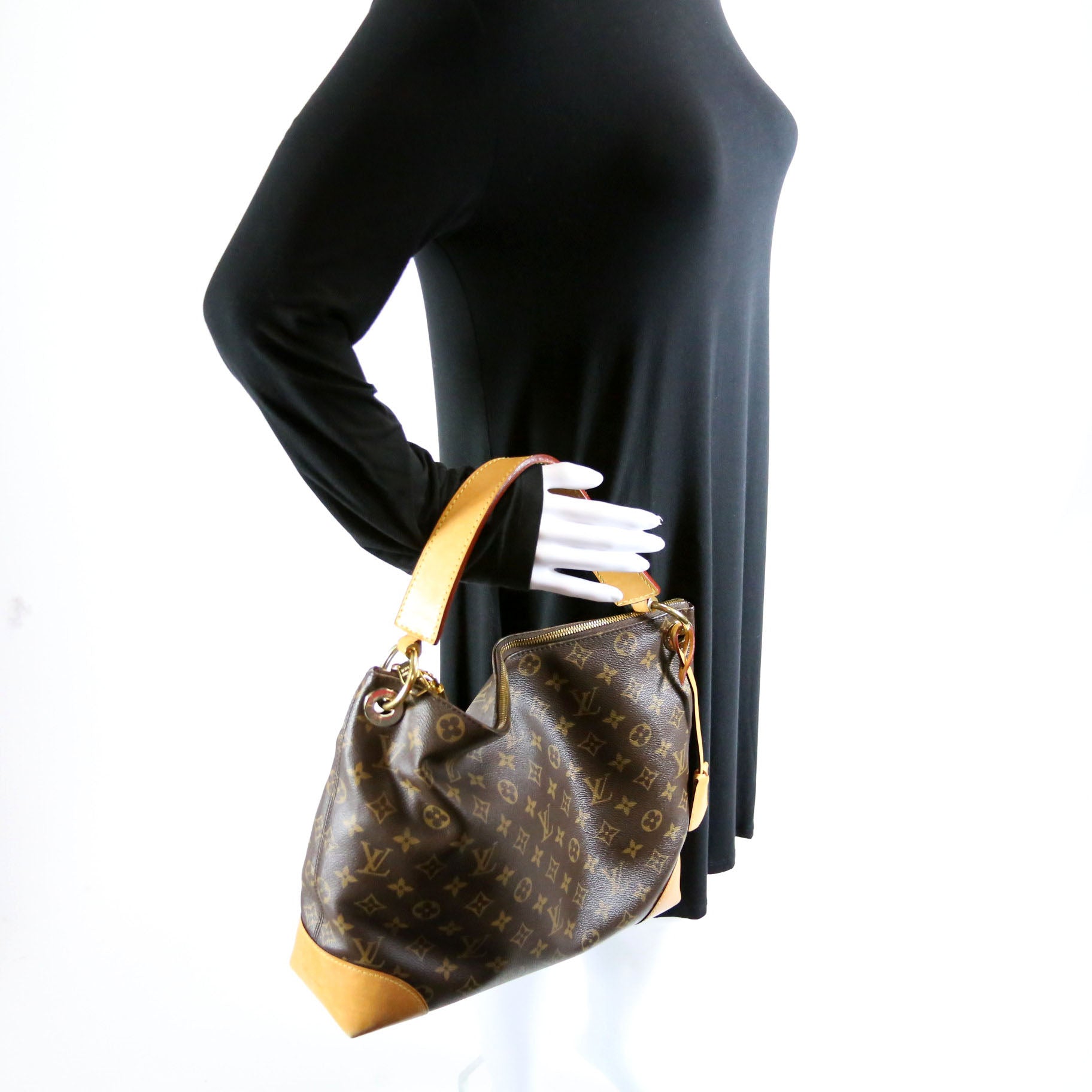 Berri PM Monogram