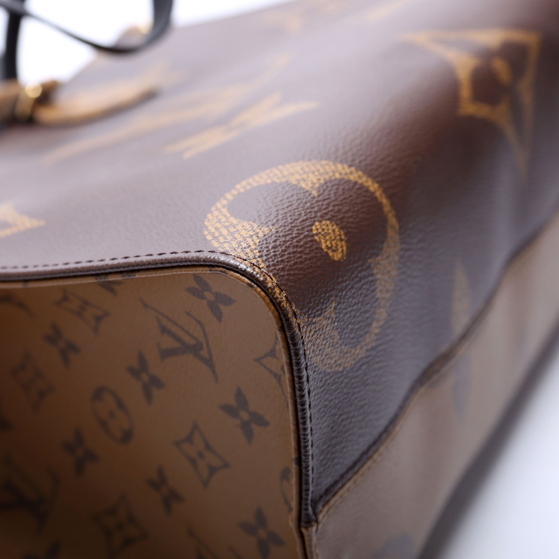 ONTHEGO MM Monogram Reverse