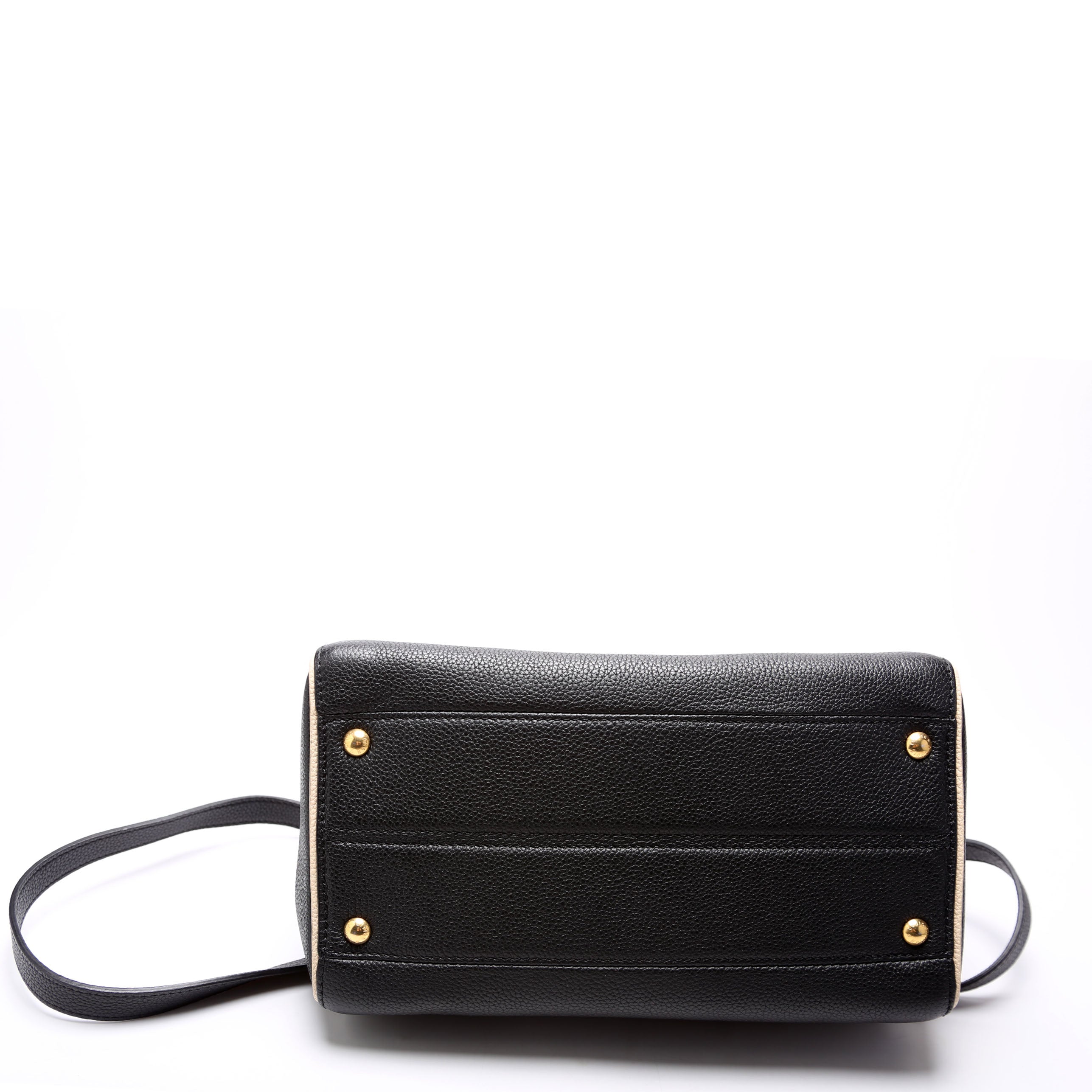 Double V Leather Black