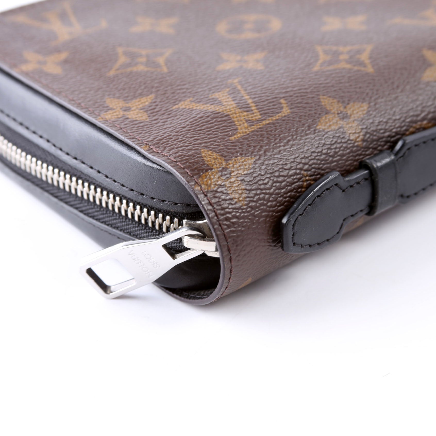 Zippy XL Monogram Black