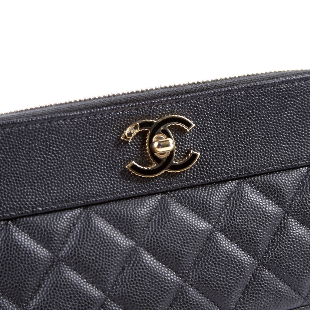 CC Double Zip Clutch With Chain Caviar Black