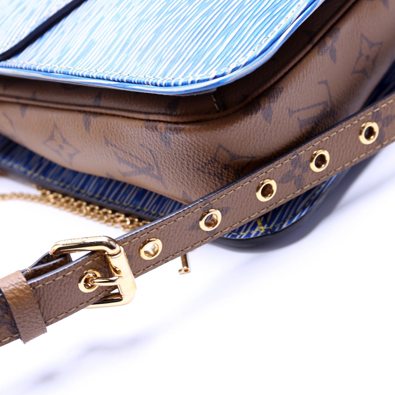 Pochette Metis Epi/Reverse Monogram
