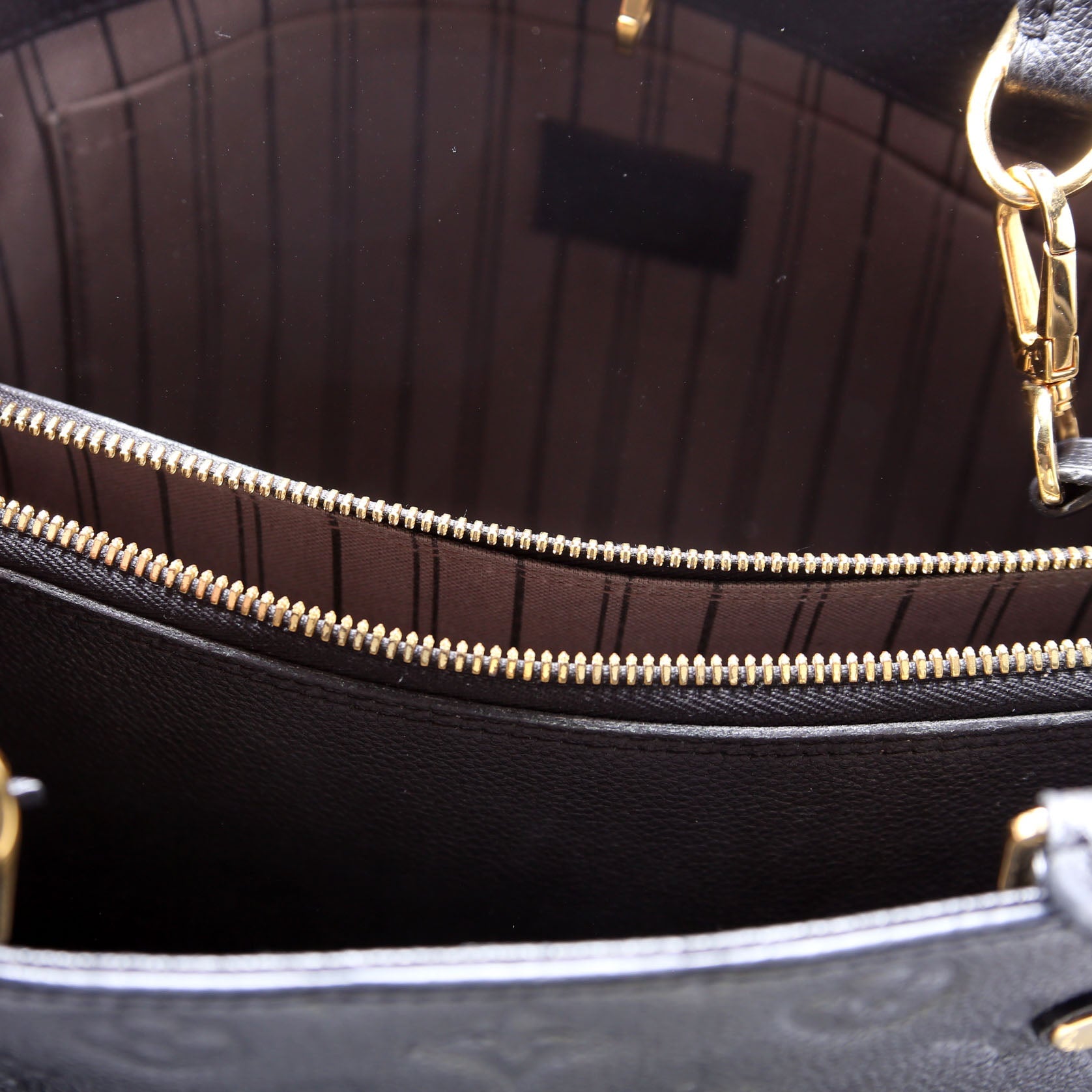 Montaigne MM Empreinte Black