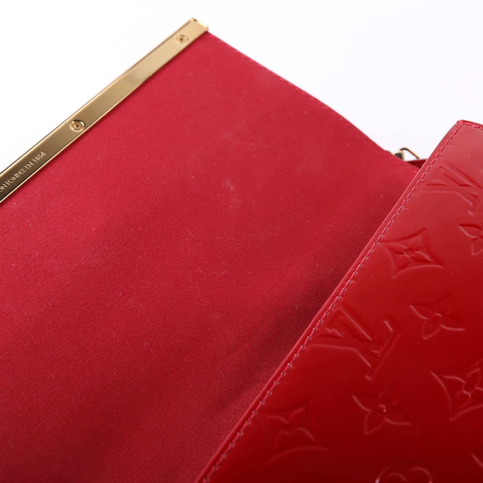 Ana Clutch Vernis Red