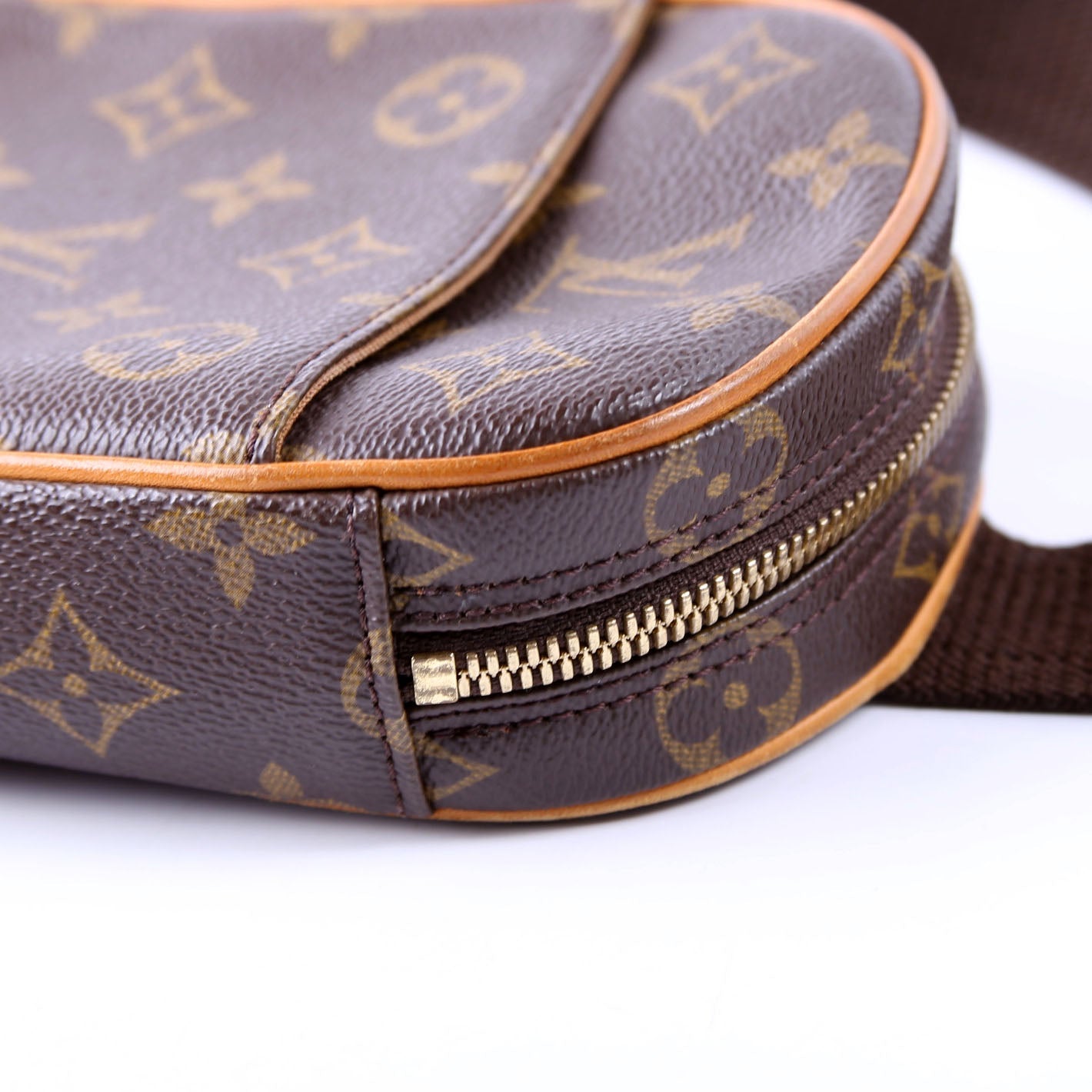 Pochette Gange Monogram