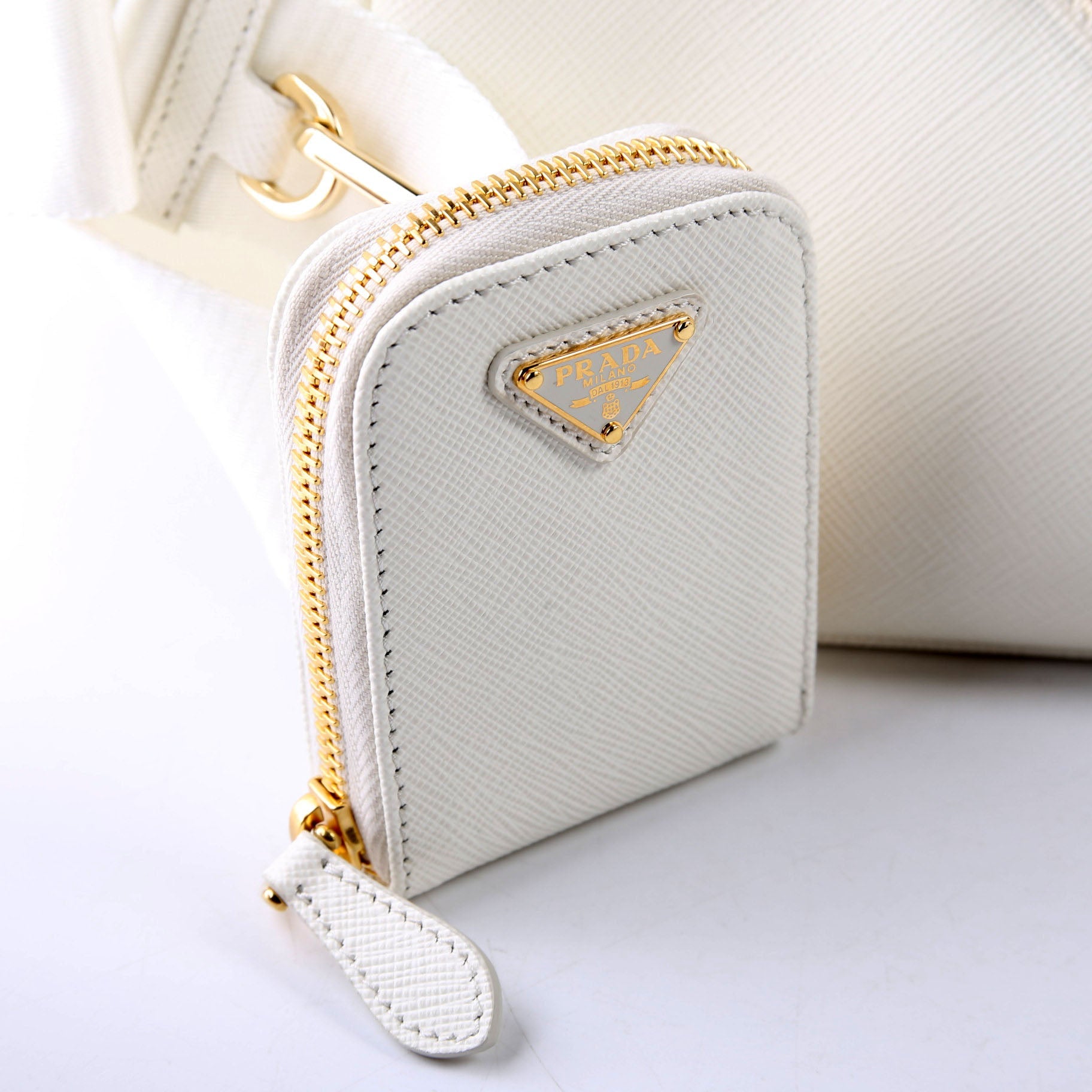 Saffiano Re-Edition 2005 White