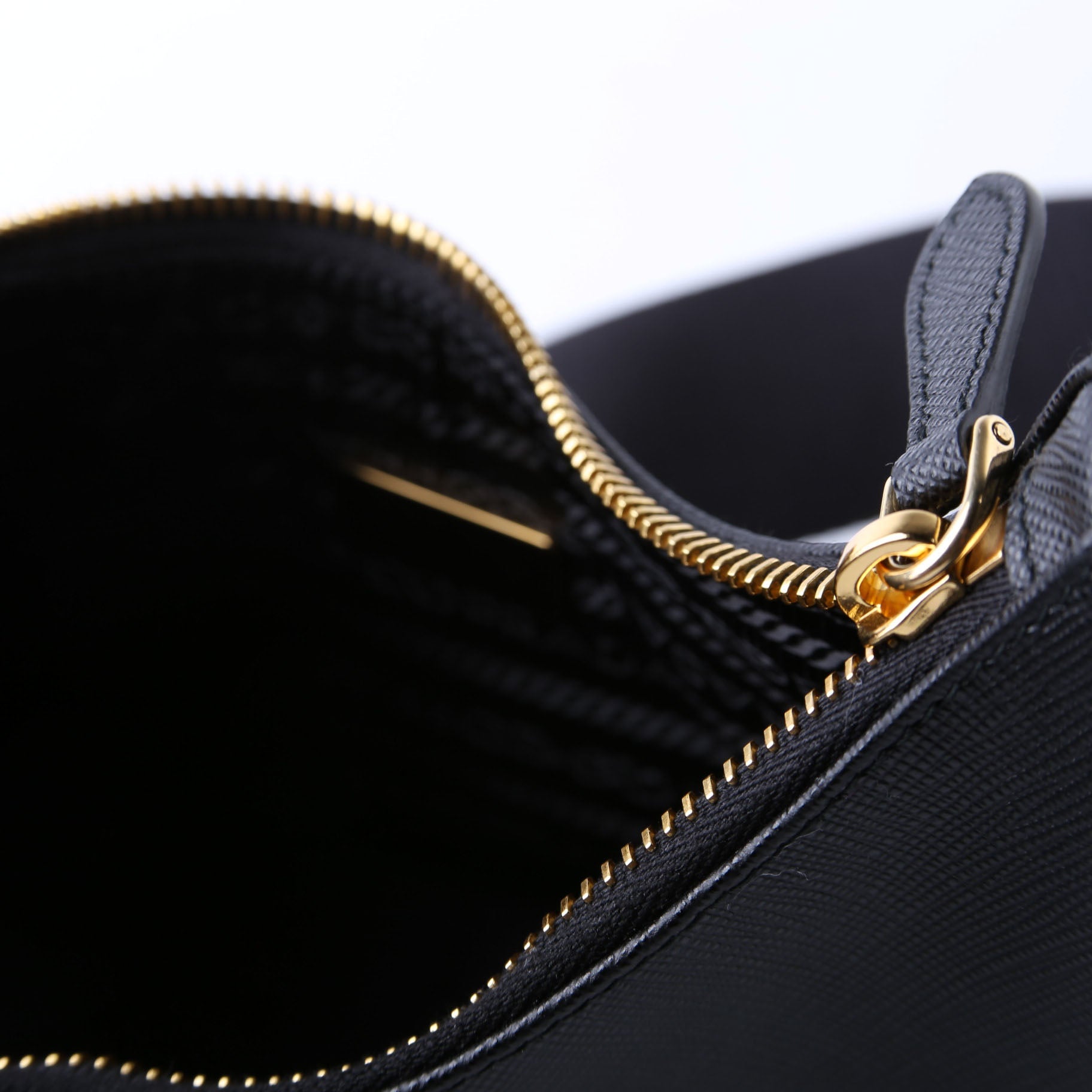 Saffiano Re-Edition 2005 Black