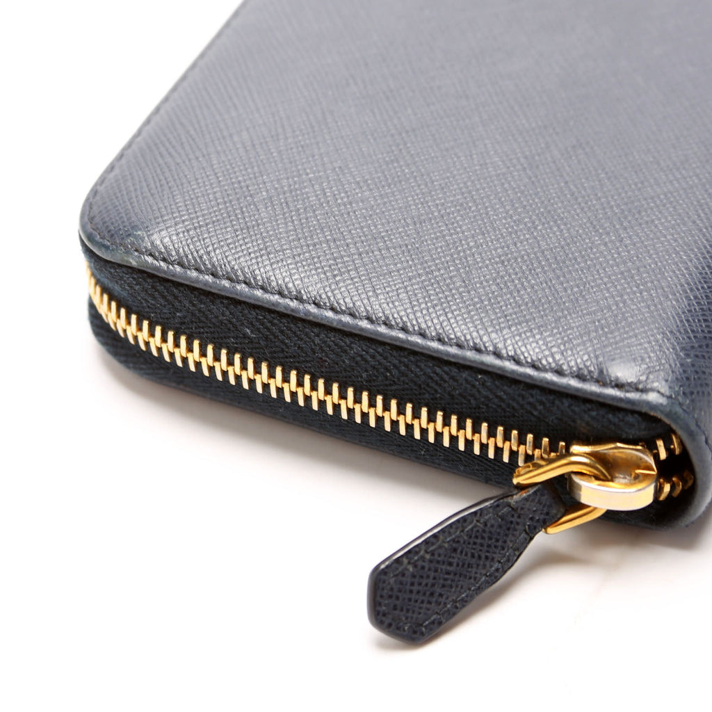 Saffiano Zip Around Wallet 1ML506