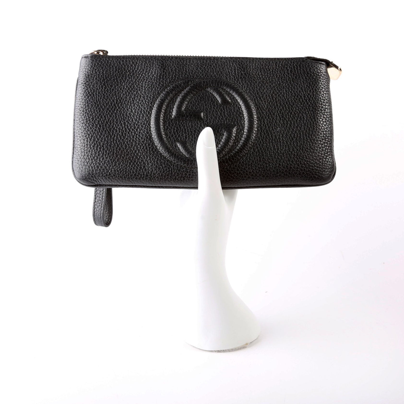 295840 Soho Wristlet Black