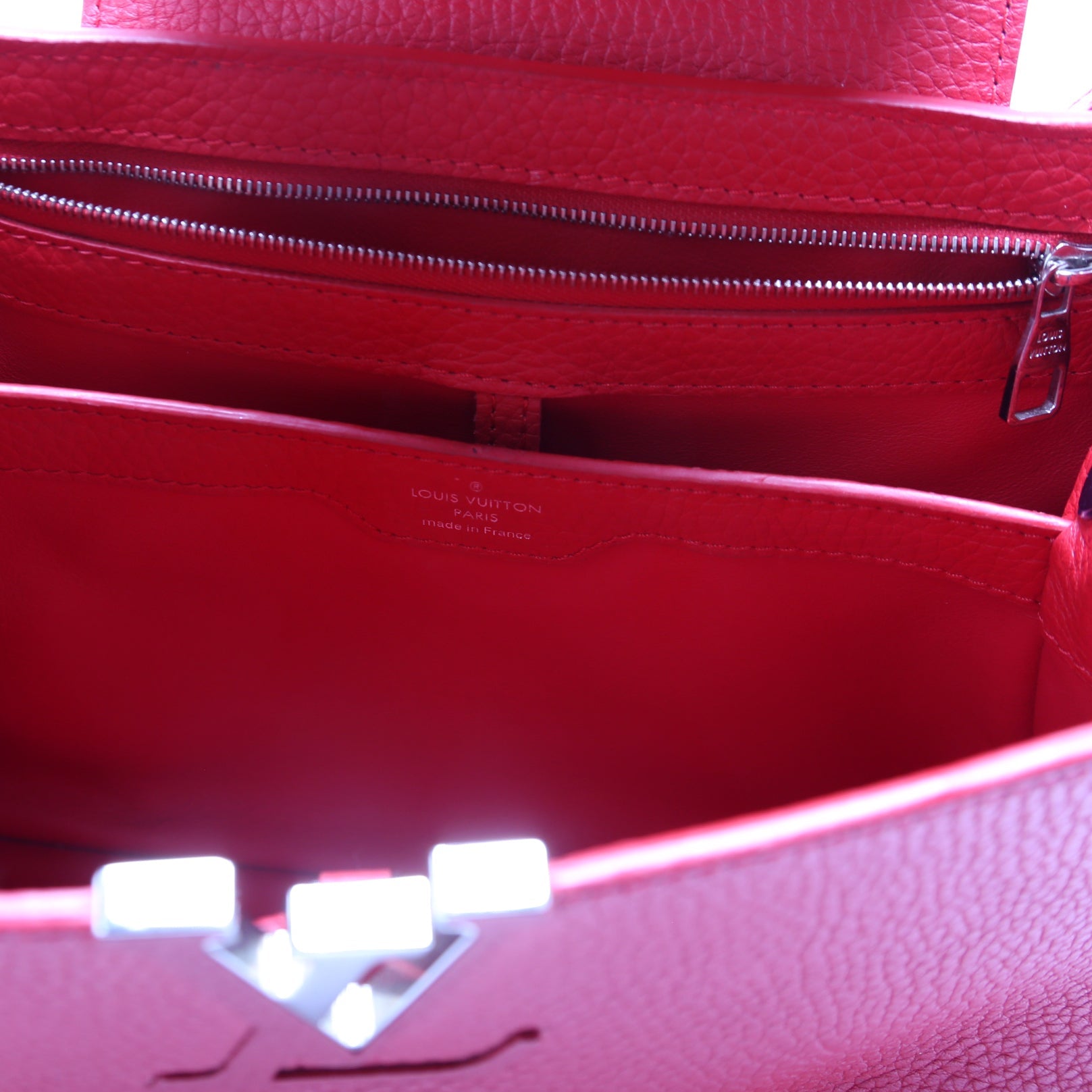 Capucines PM Taurillon Red