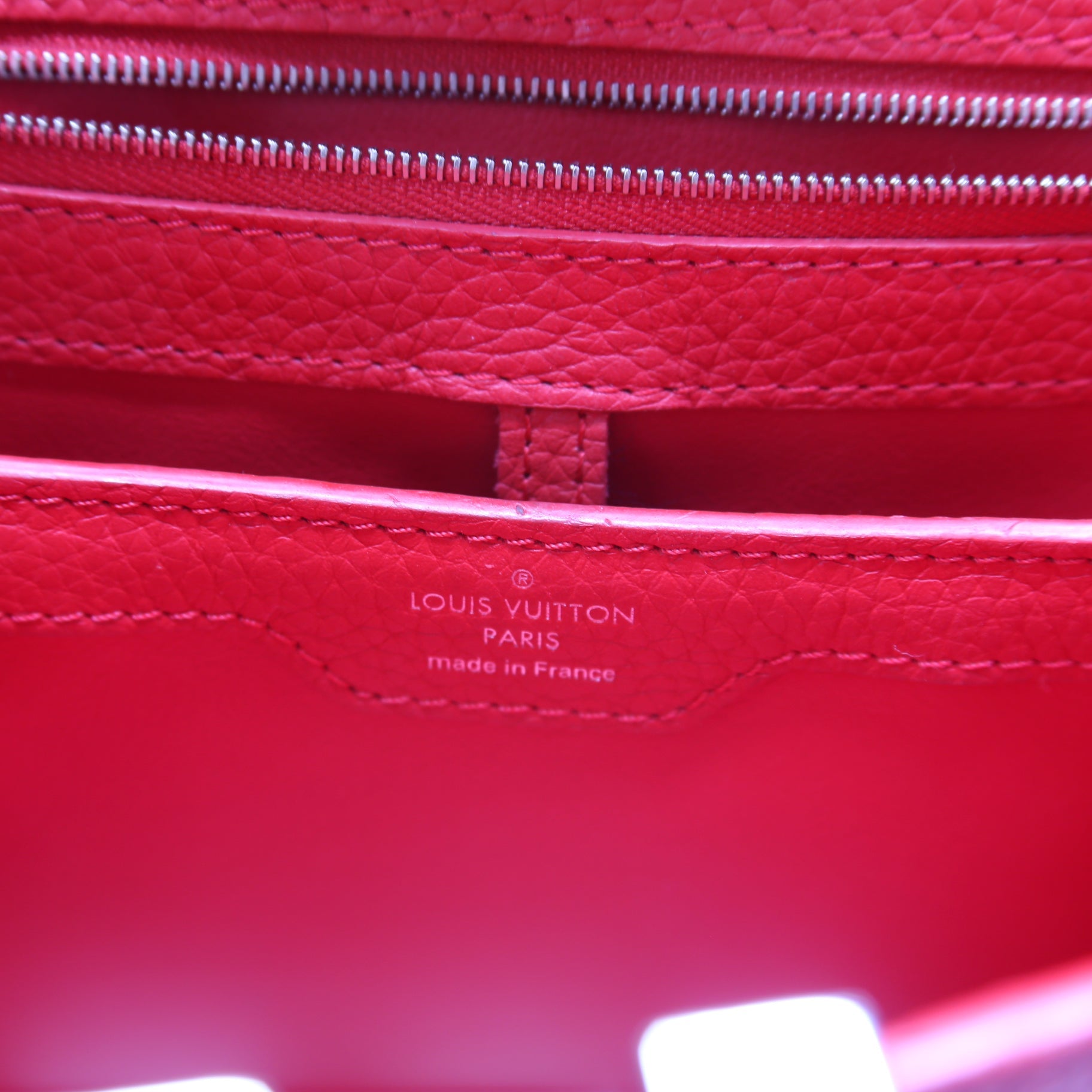Capucines PM Taurillon Red