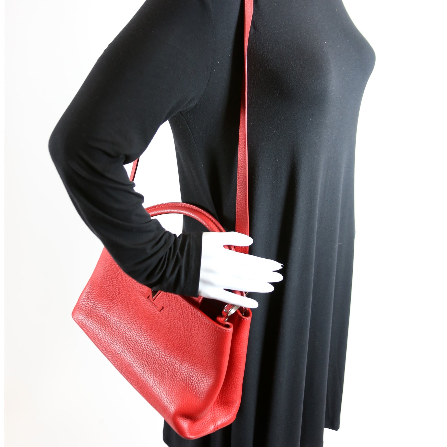 Capucines PM Taurillon Red