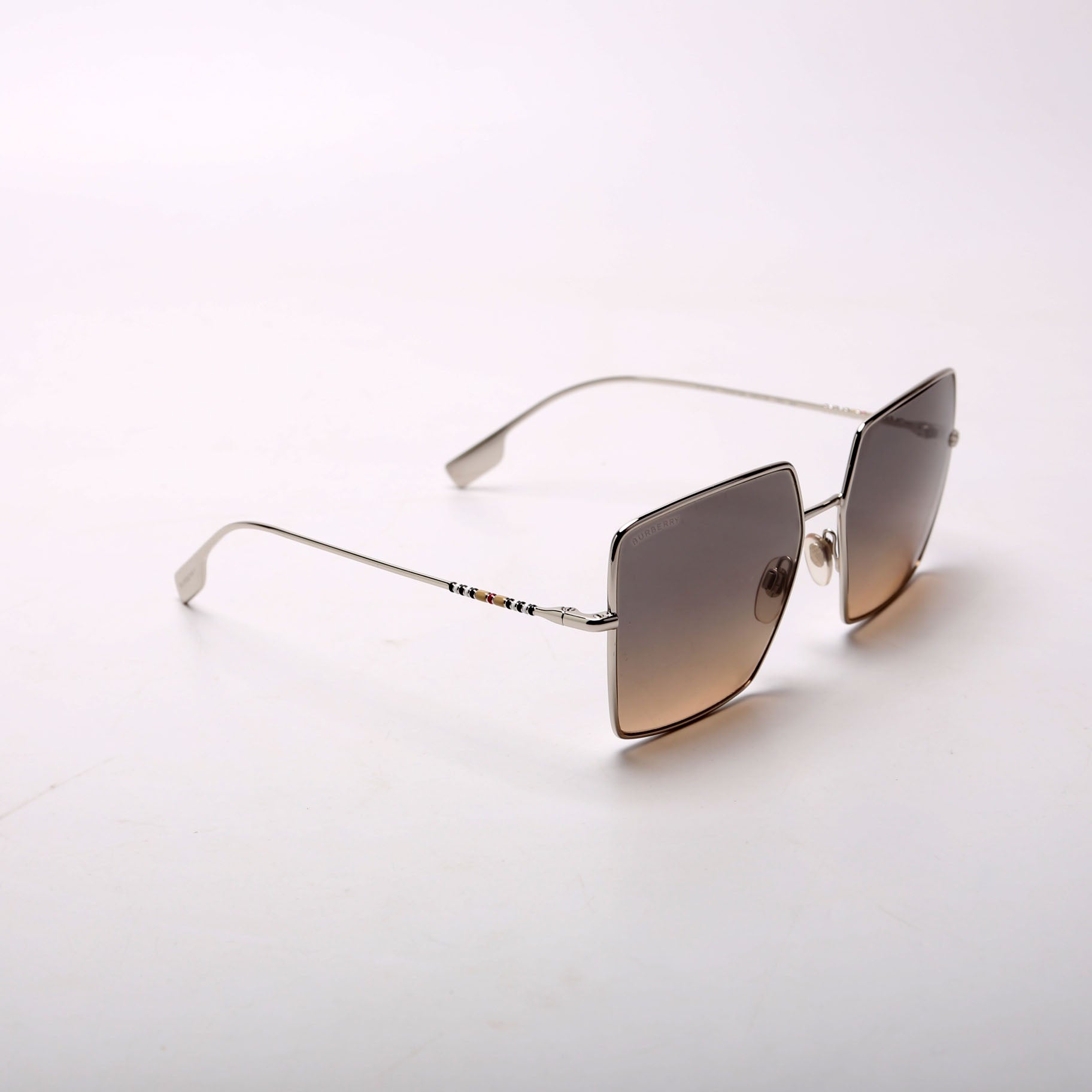 B3133 Oversized Square Silver