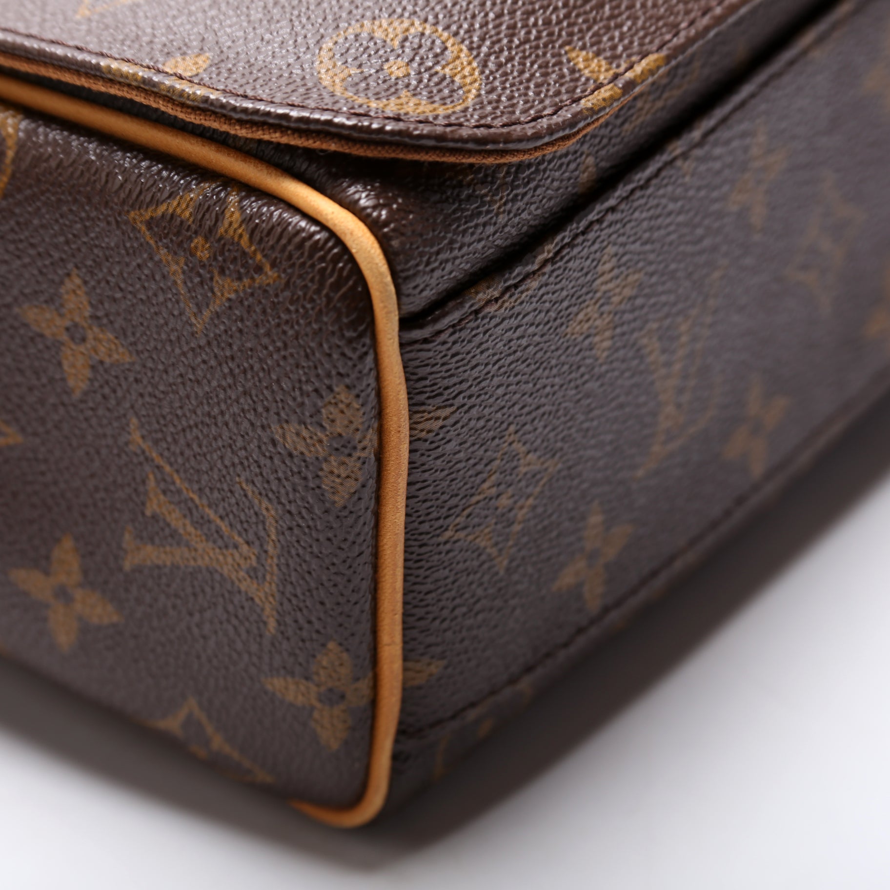Abbesse Monogram