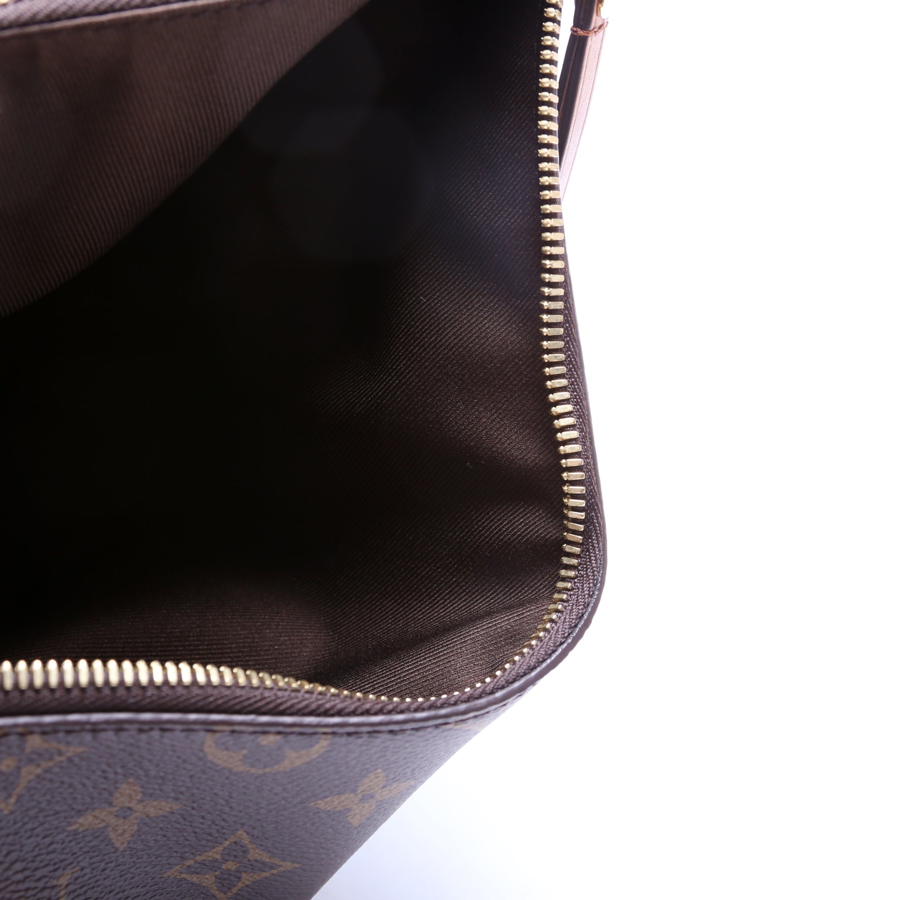Loop Hobo Reverse Monogram