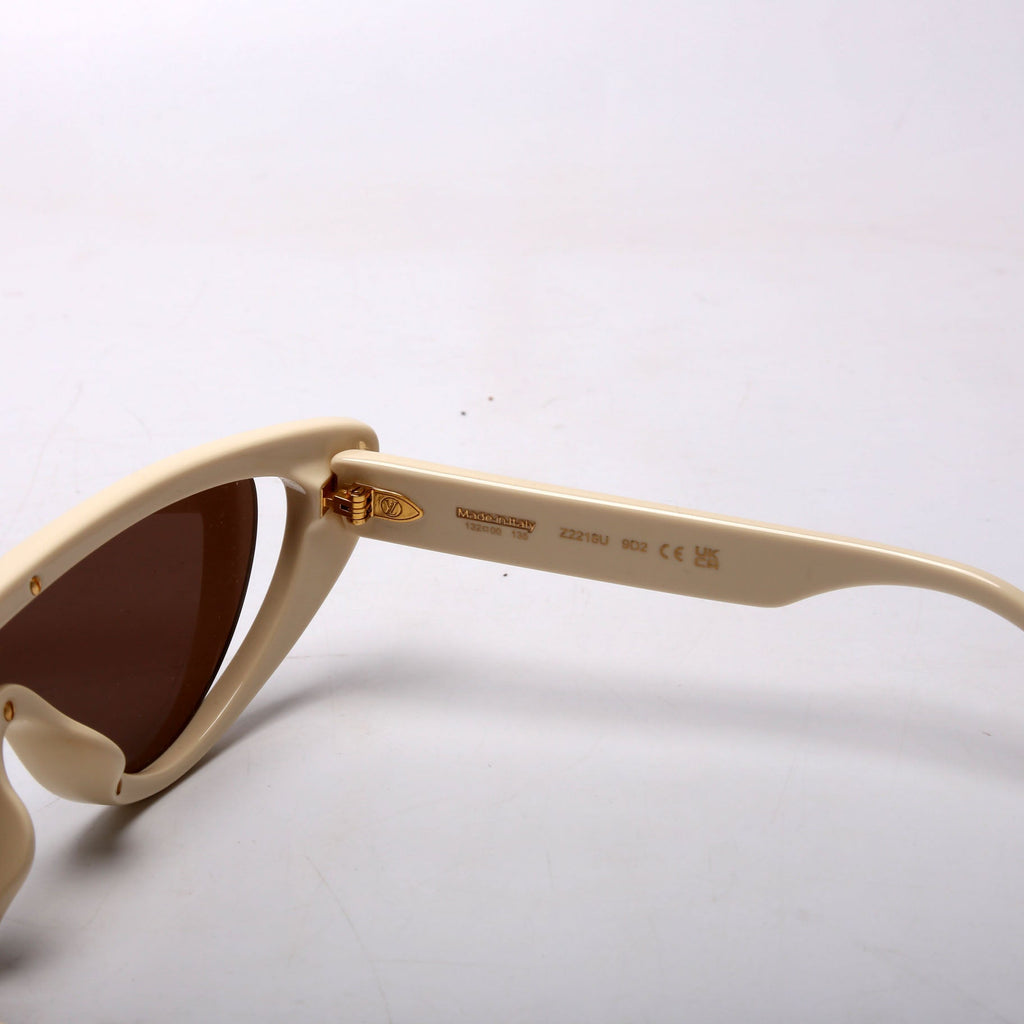 Z2218U Split Cat Eye Sunglasses Cream