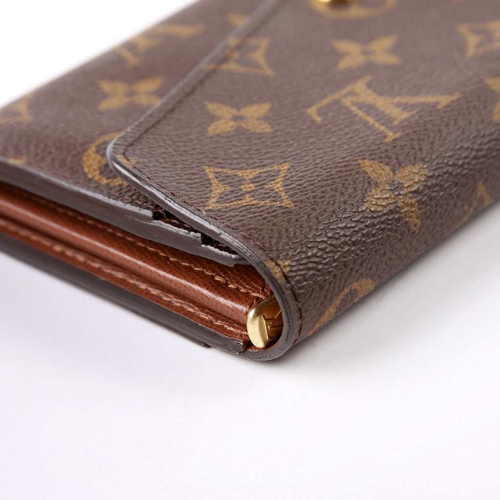 Sarah Wallet Monogram Newer