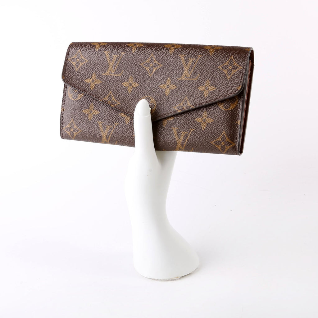 Sarah Wallet Monogram Newer