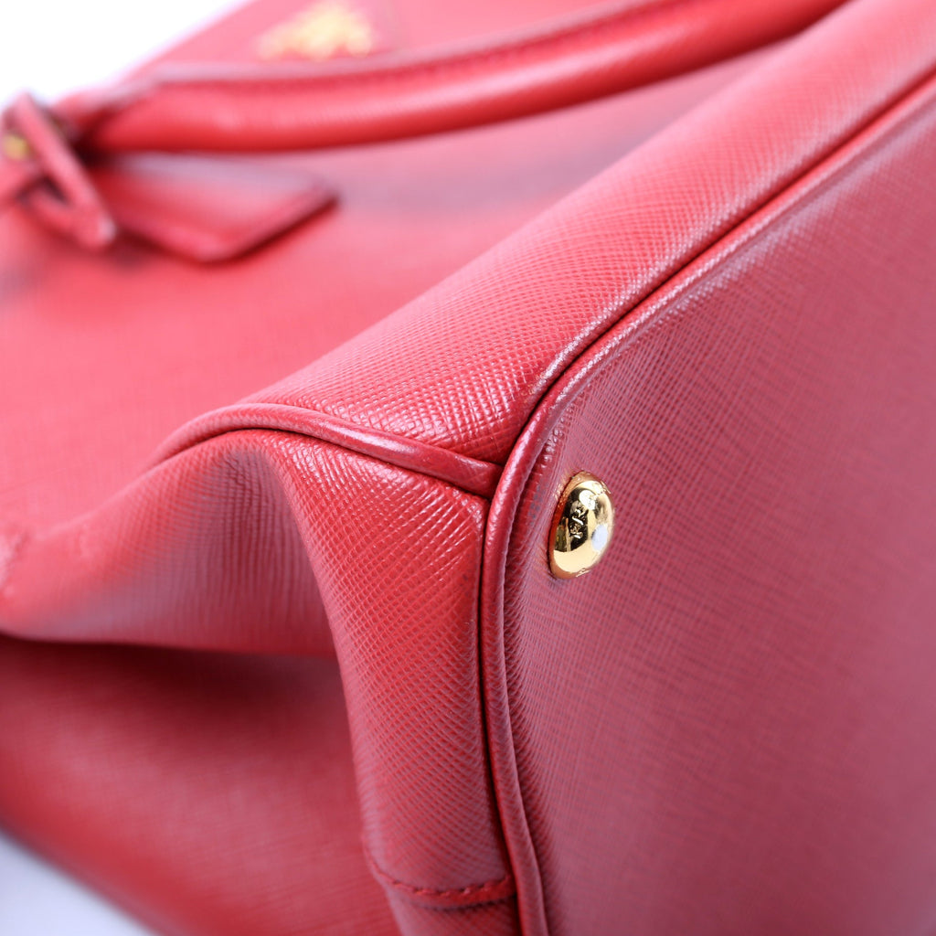 Saffiano Galleria Medium Red
